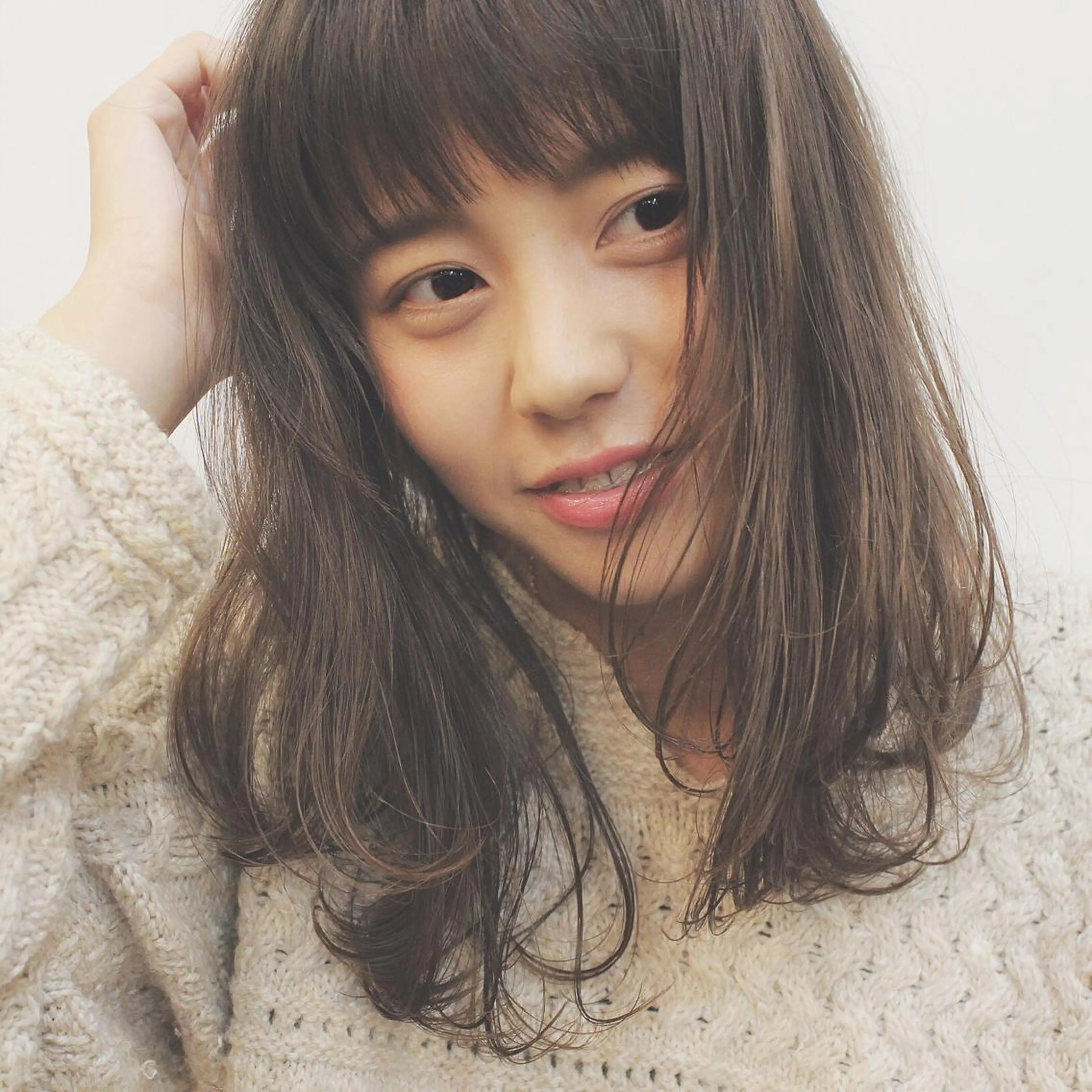 セミロング 山野 稚奈のヘアスタイル