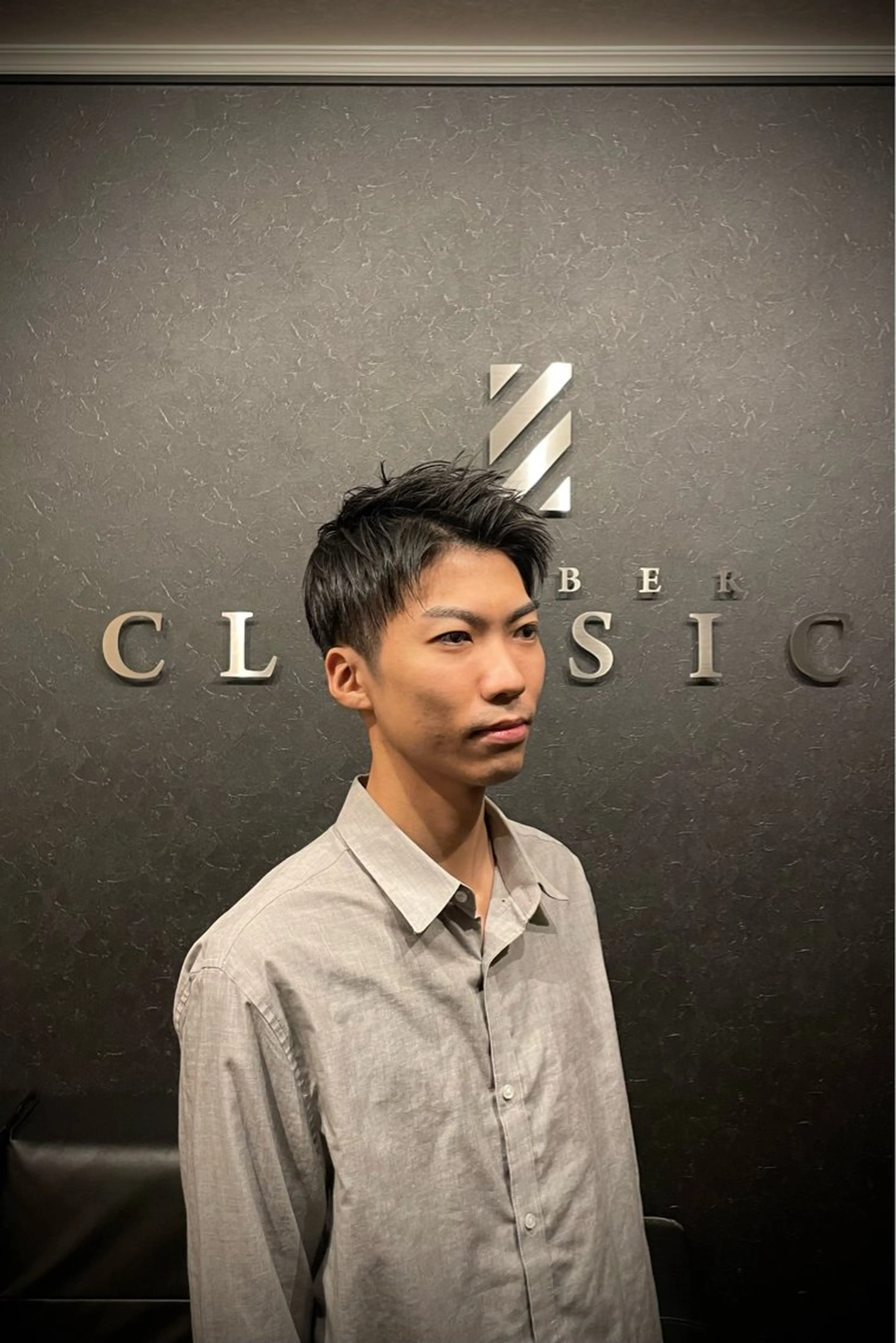 ショート BARBER CLASSICSのヘアスタイル