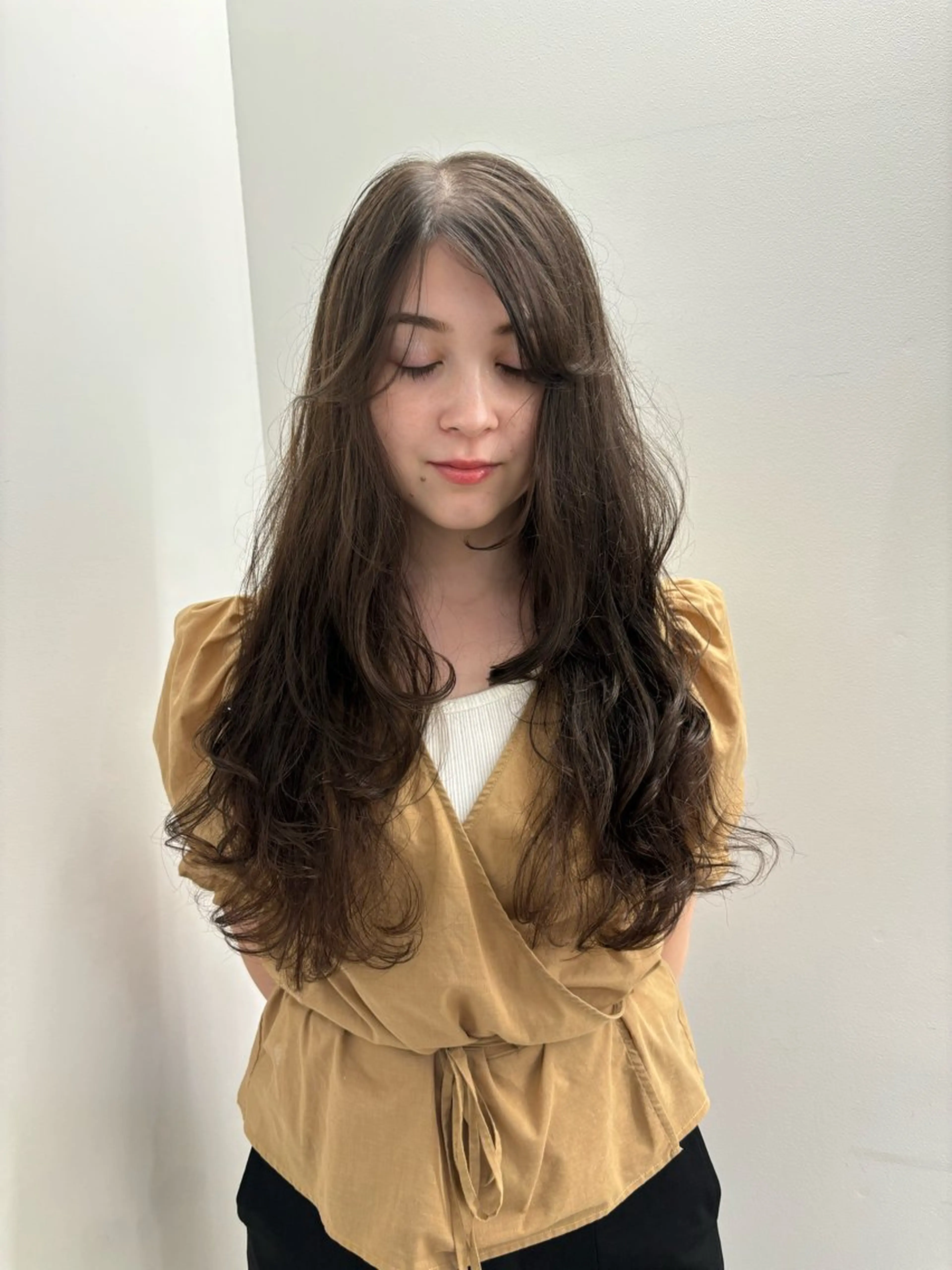 ロング カット ヘアカラー 青木 翔海のヘアスタイル