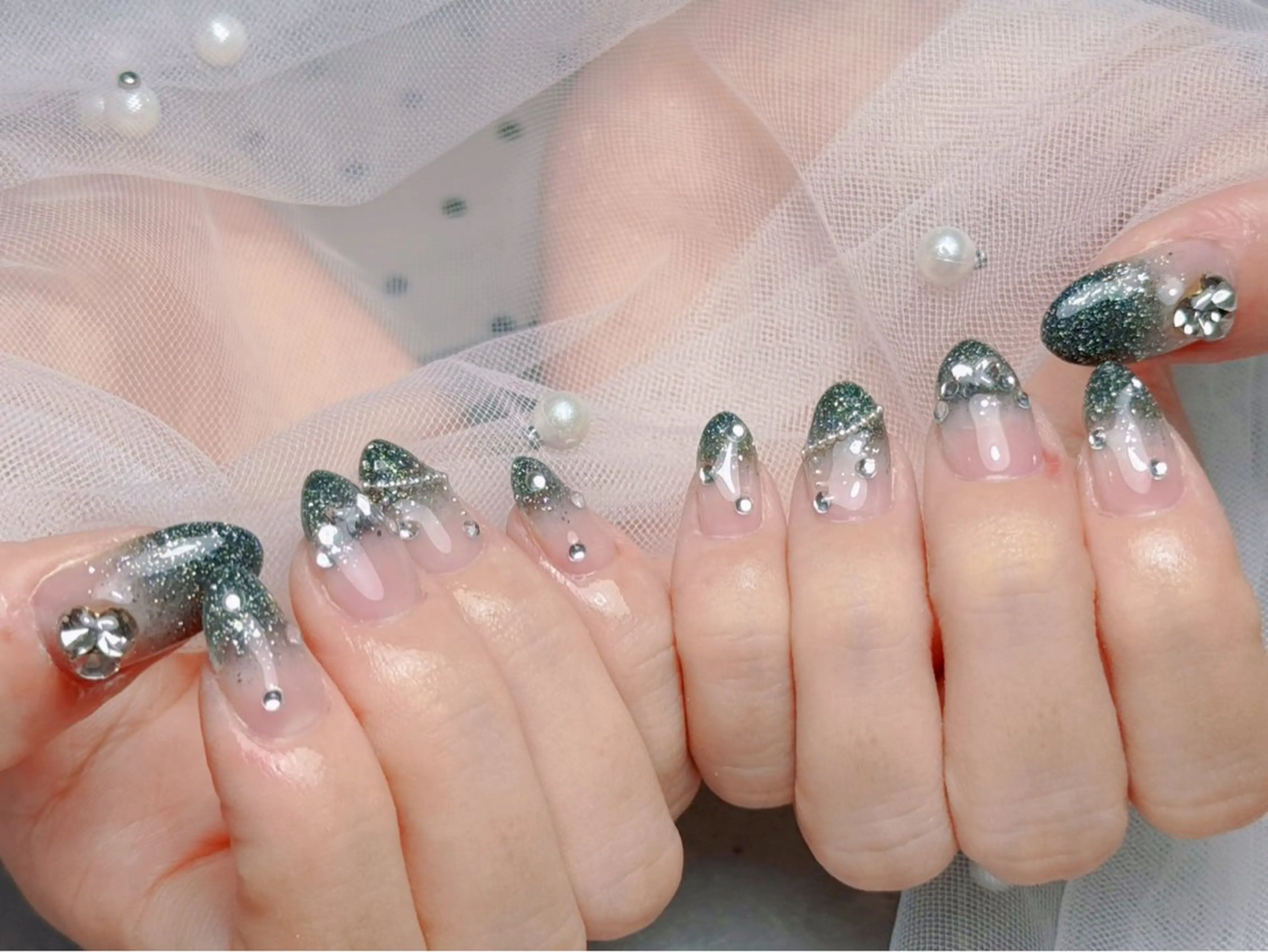 ネイル ハンドネイル マジック ミラーのネイルデザイン