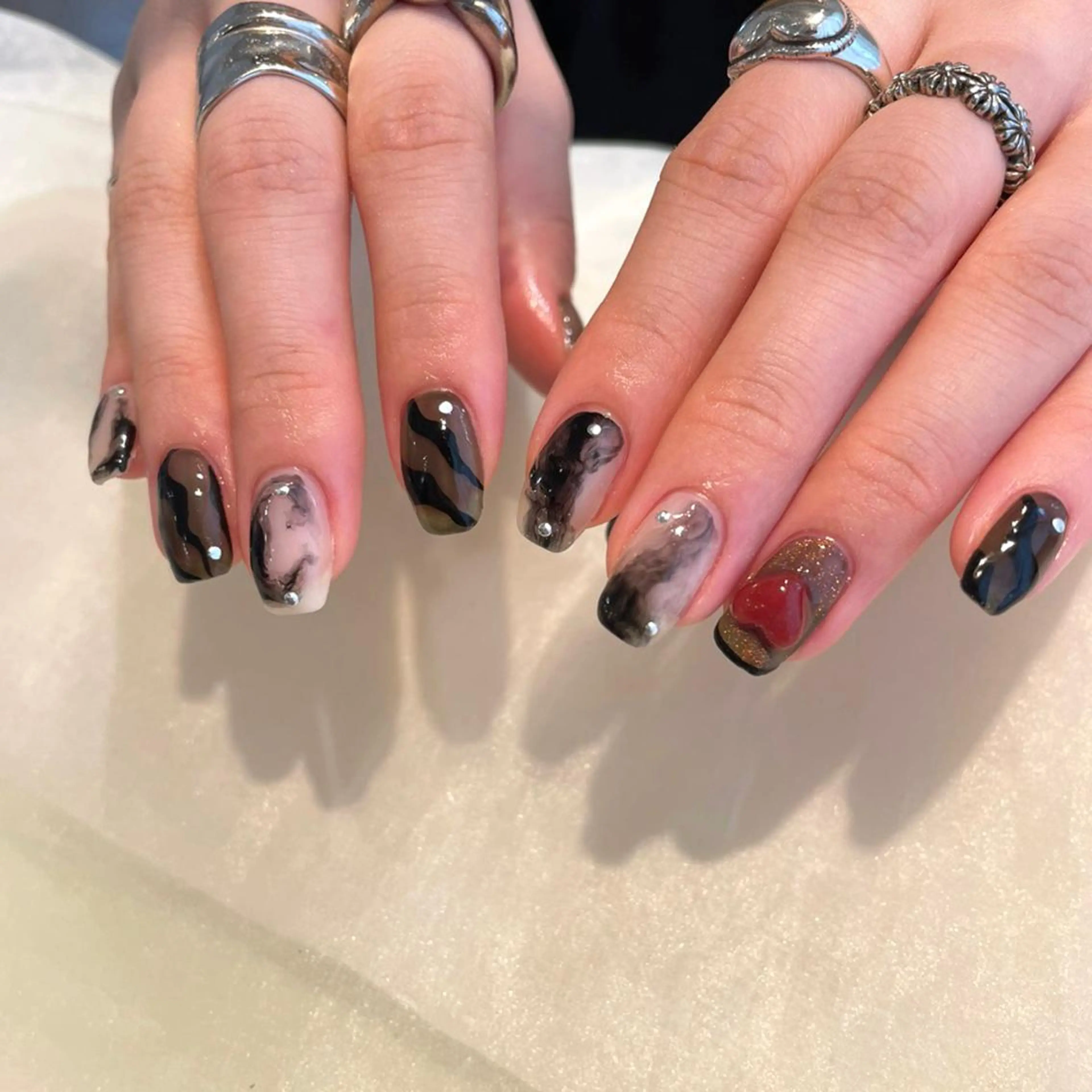 ネイル ハンドネイル 新井 ひなののネイルデザイン