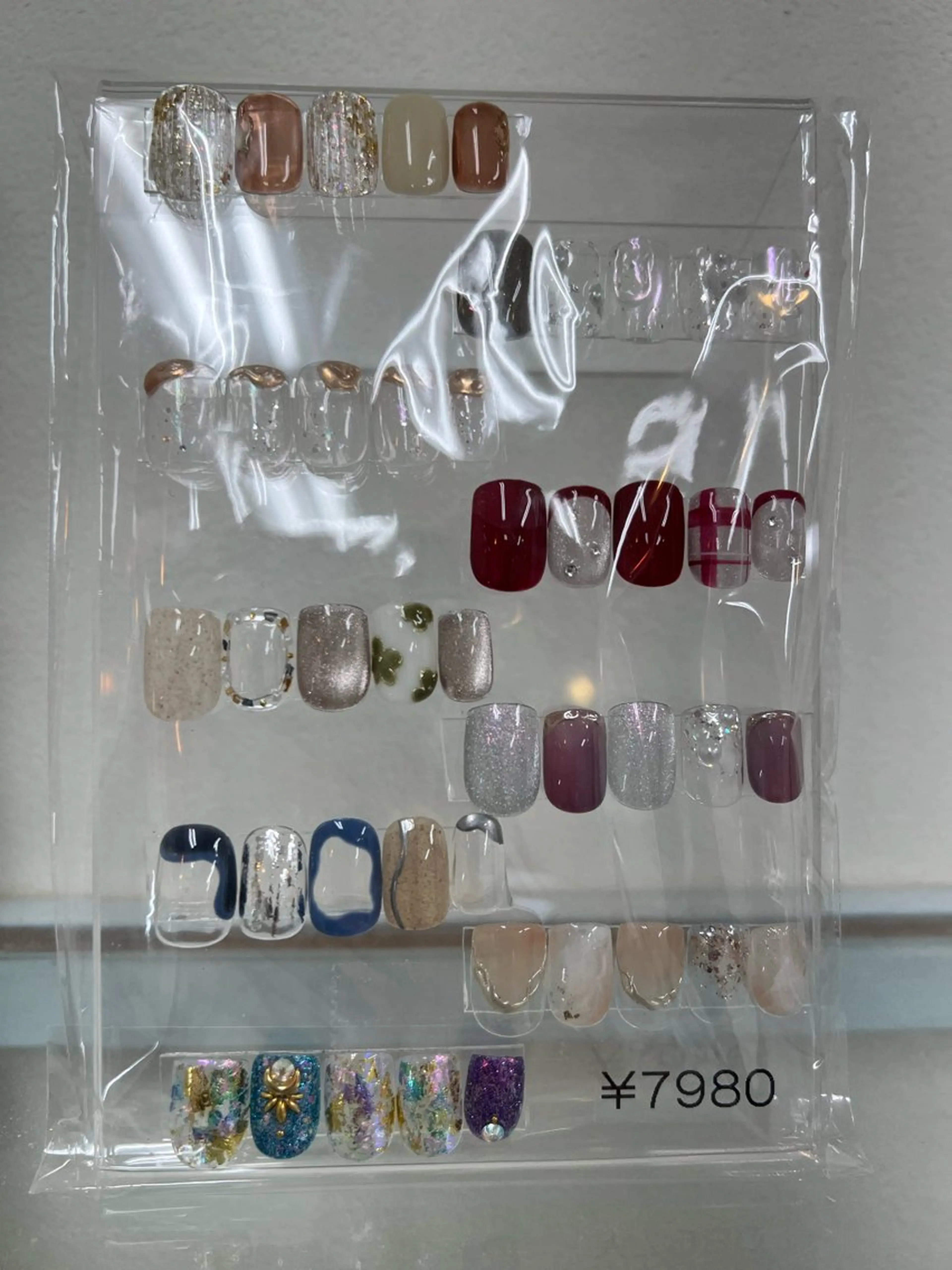 ネイル 吉田 里菜のネイルデザイン