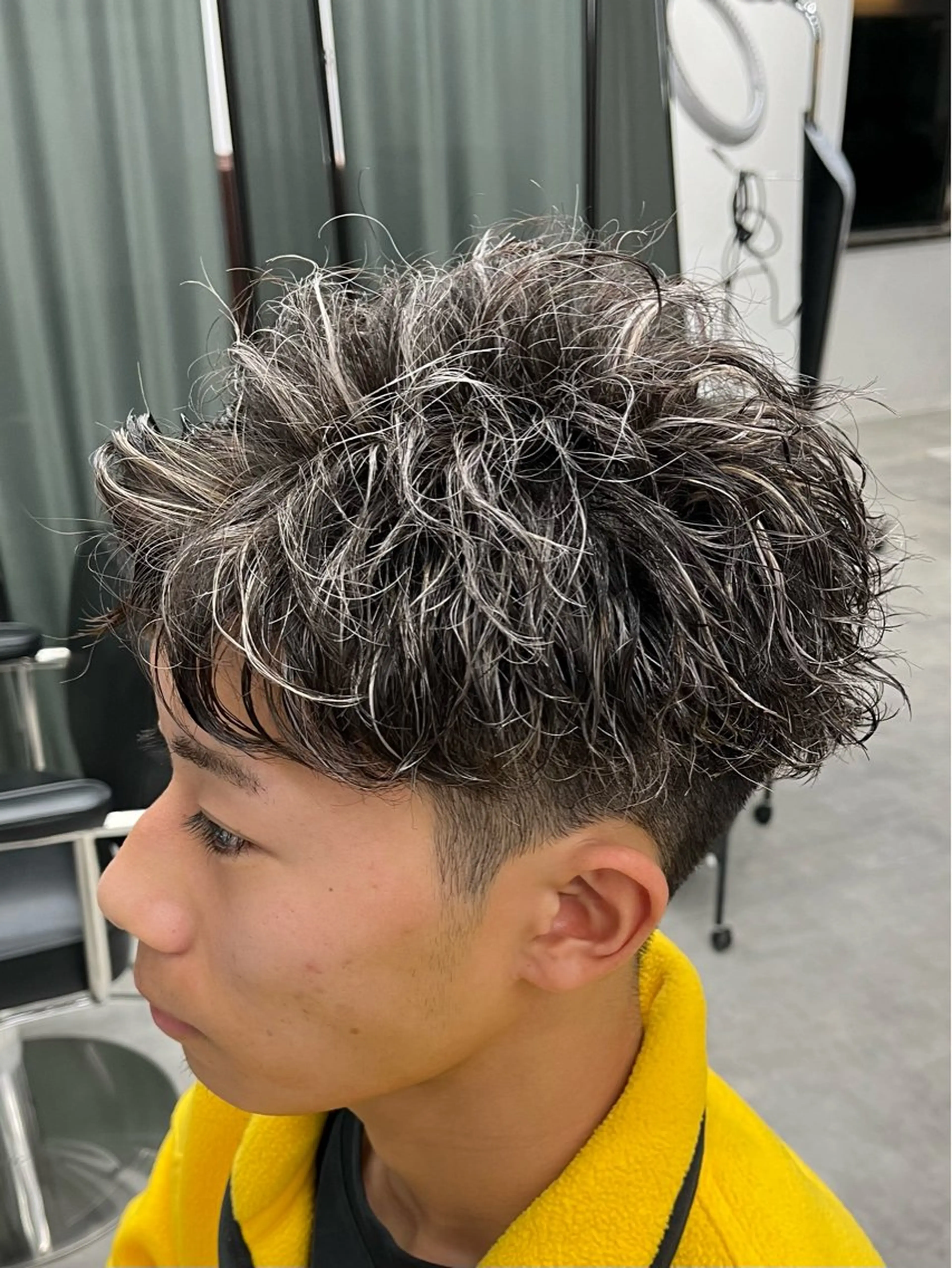 ショート カラー ハイライトカラー メッシュ ハイライト 新潟メンズパーマ 新潟駅/小田拓実のヘアスタイル