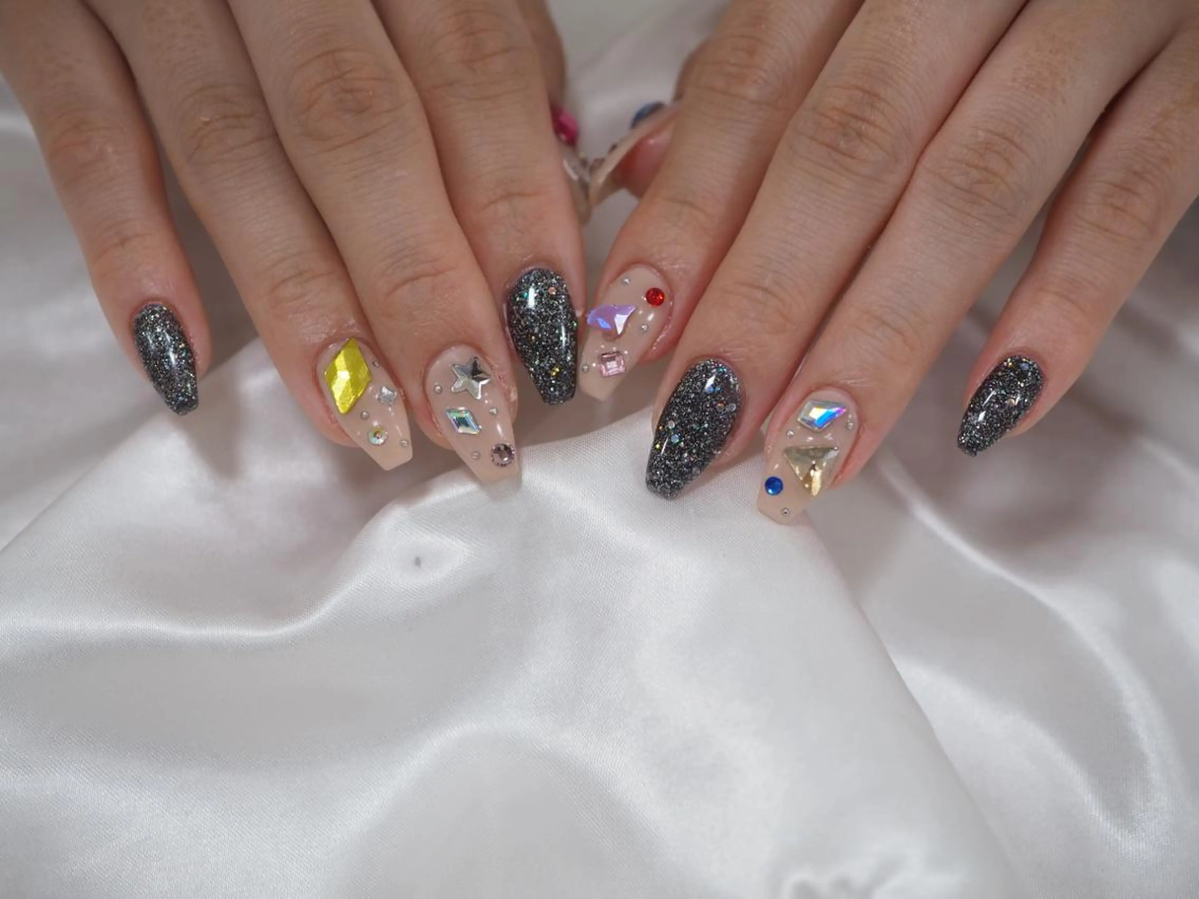 ネイル ハンドネイル Amore Nのネイルデザイン