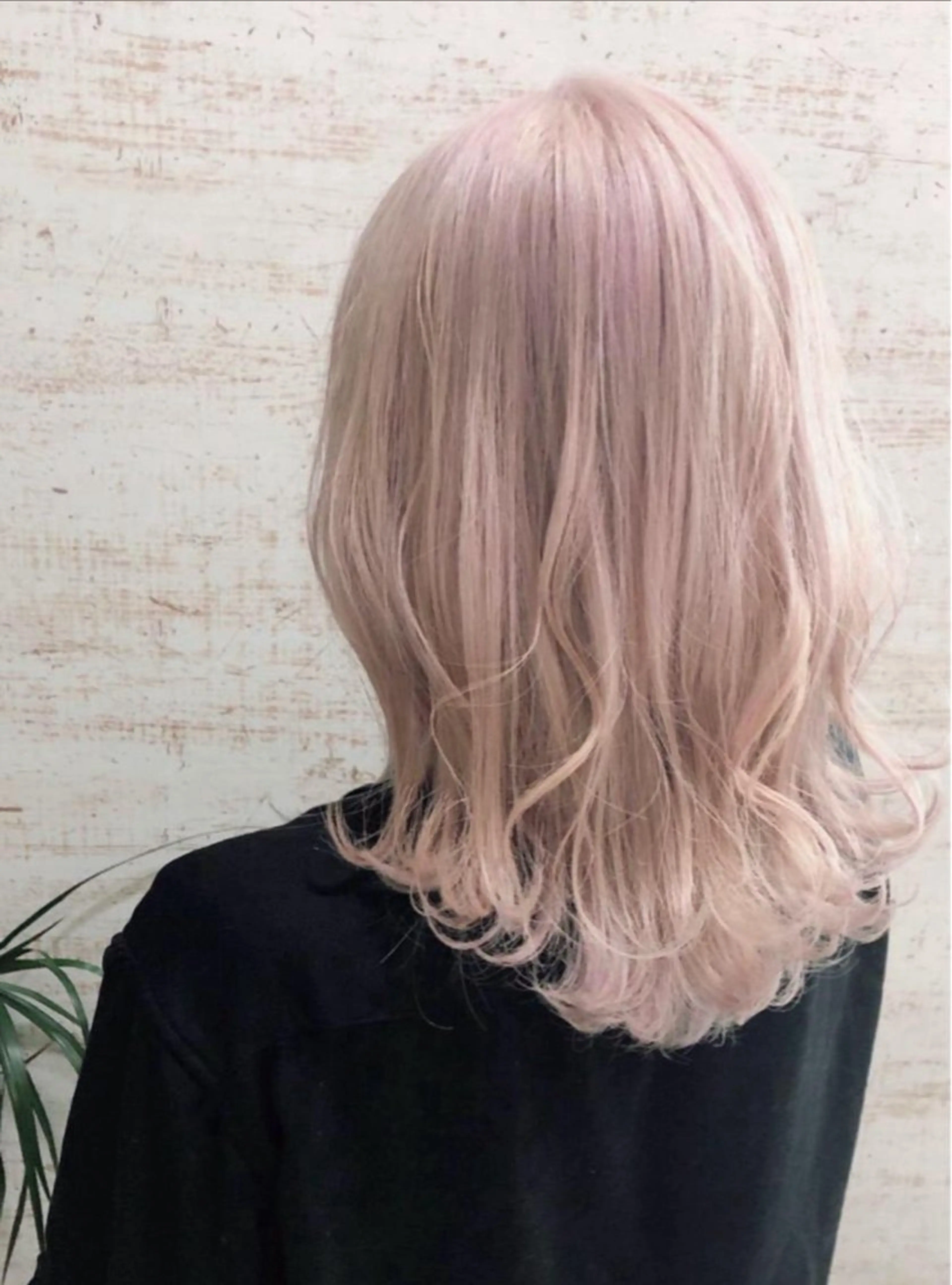 ミディアム カラー ピンクカラー ホワイトピンク ヘアカラー トリートメント ケアブリーチ /髪質 改善/古橋圭史郎のヘアスタイル