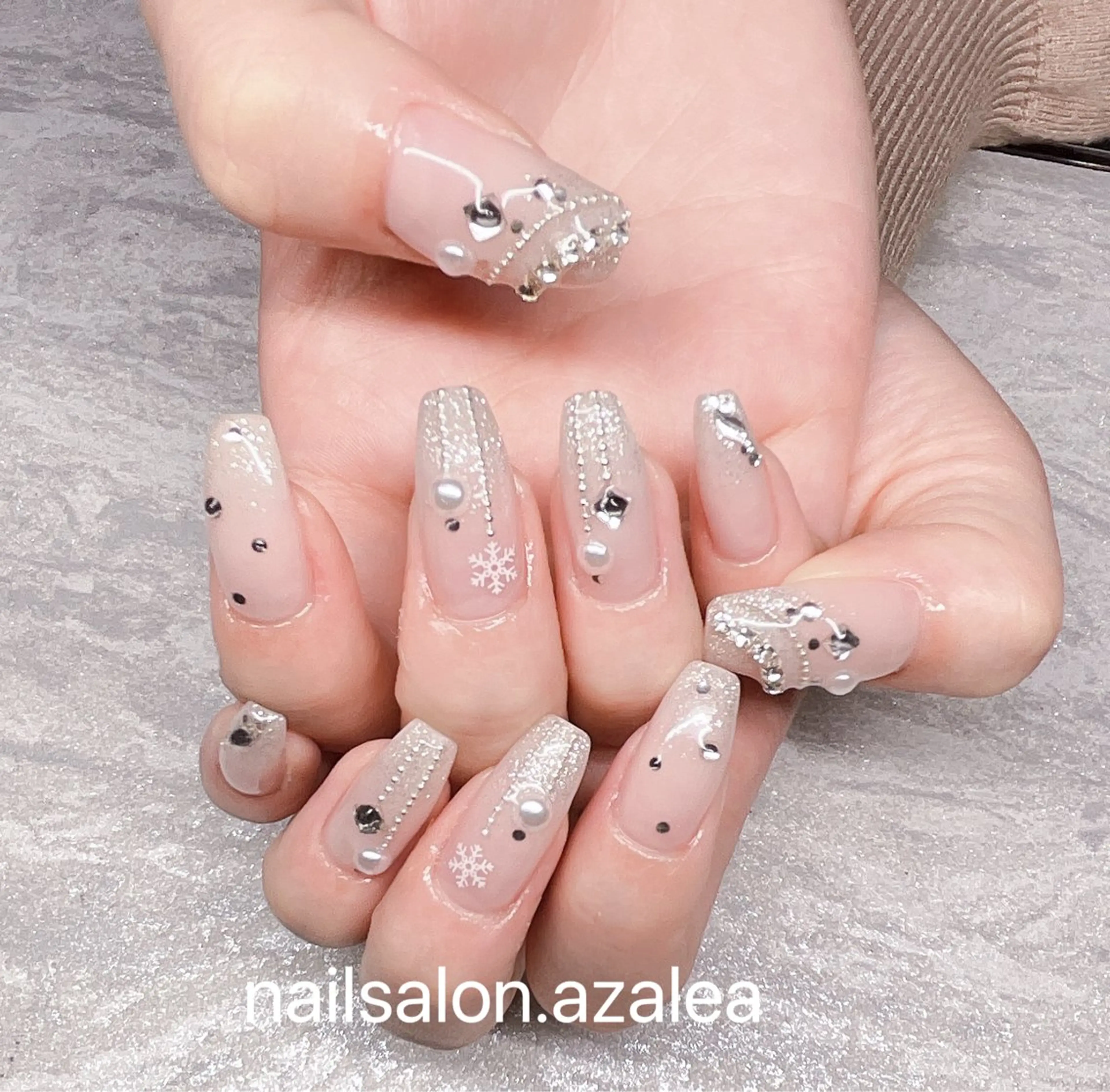 ネイル ハンドネイル R inのネイルデザイン