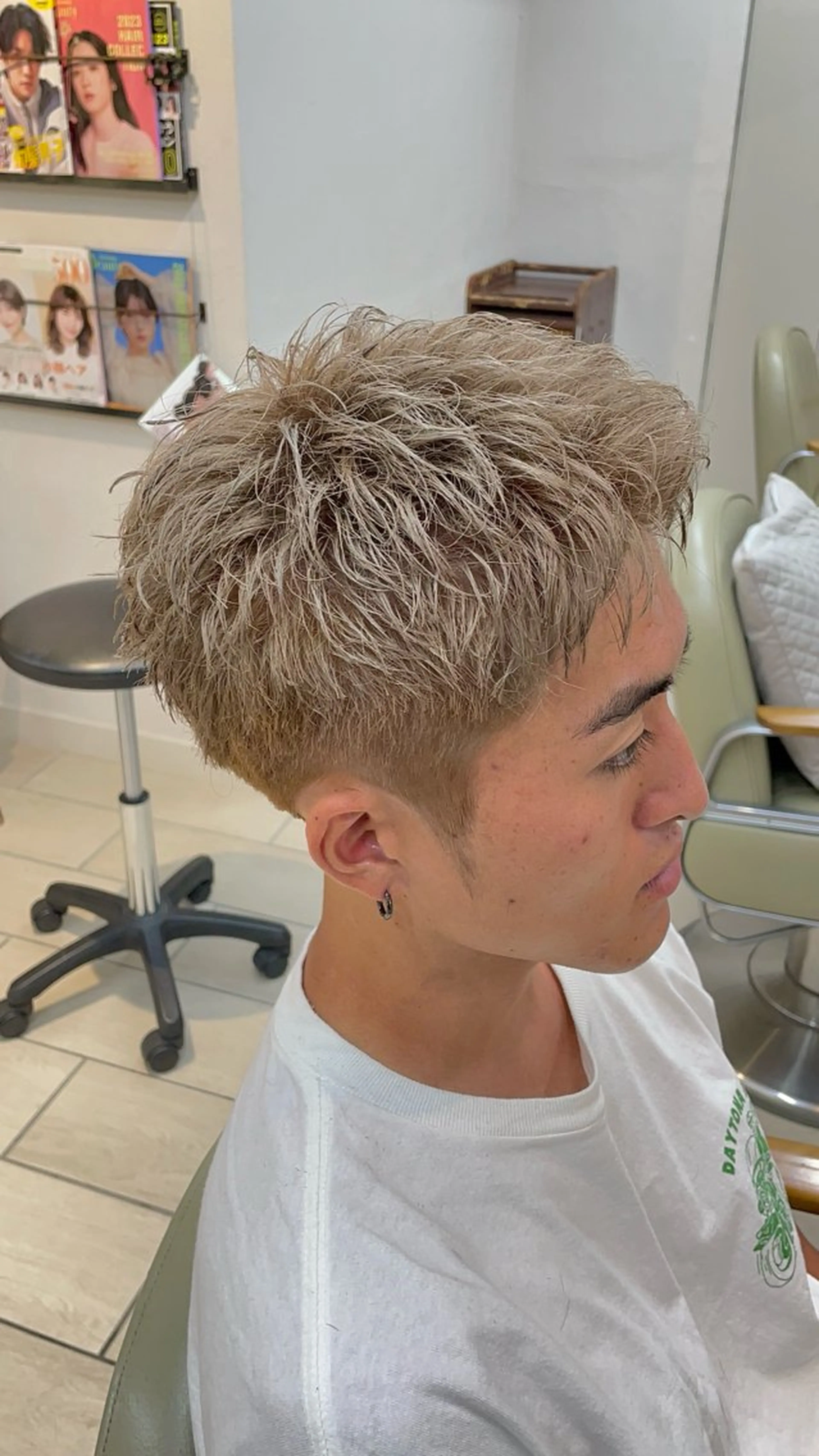 カラー メンズ ベージュカラー ミルクティーベージュ カット ヘアカラー 🌞塙 湧貴🌞のヘアスタイル