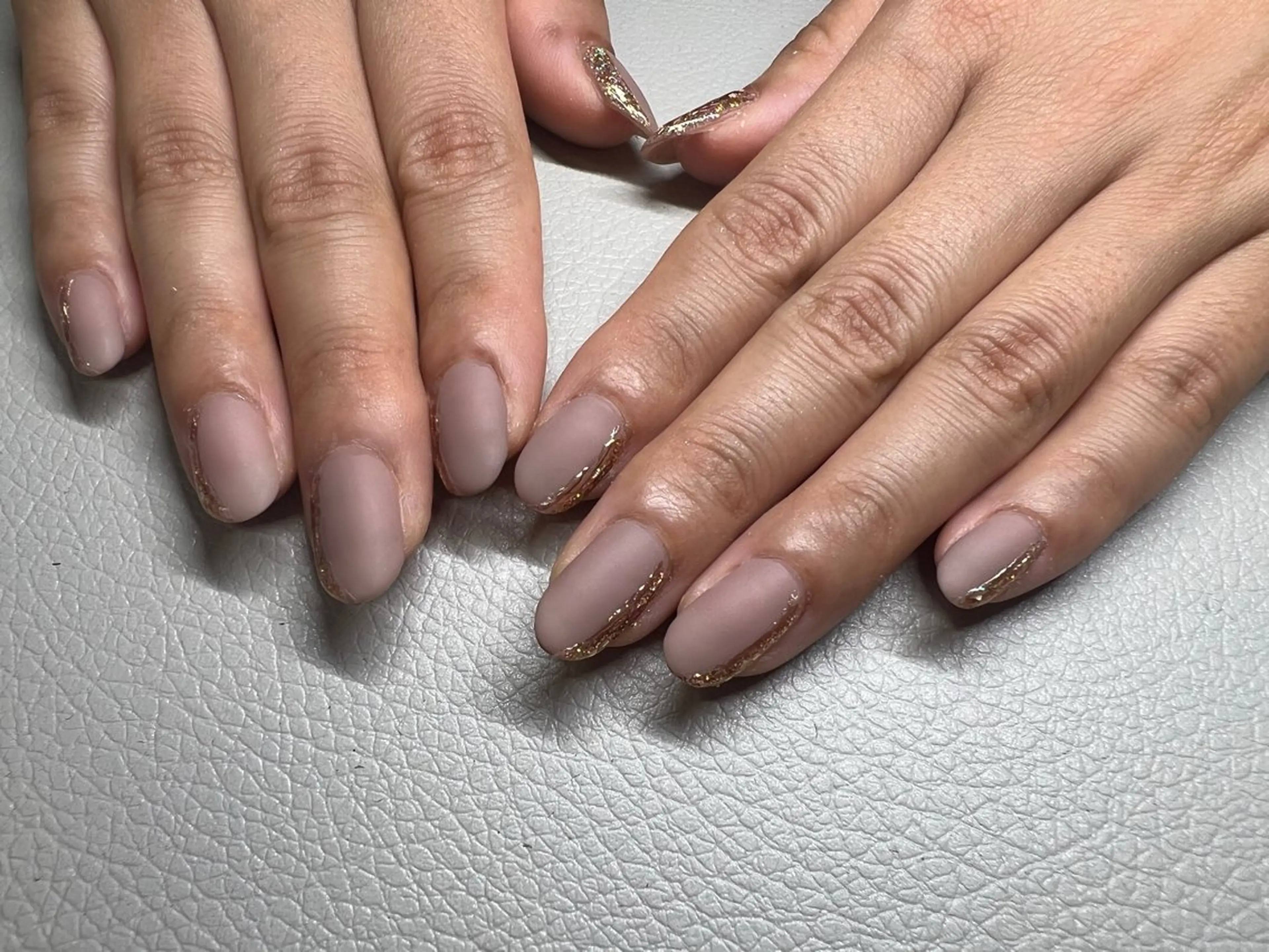 ネイル ゴールド 韓国ネイル マットネイル ニュアンスネイル オフィスネイル ハンドネイル AJ nailのネイルデザイン