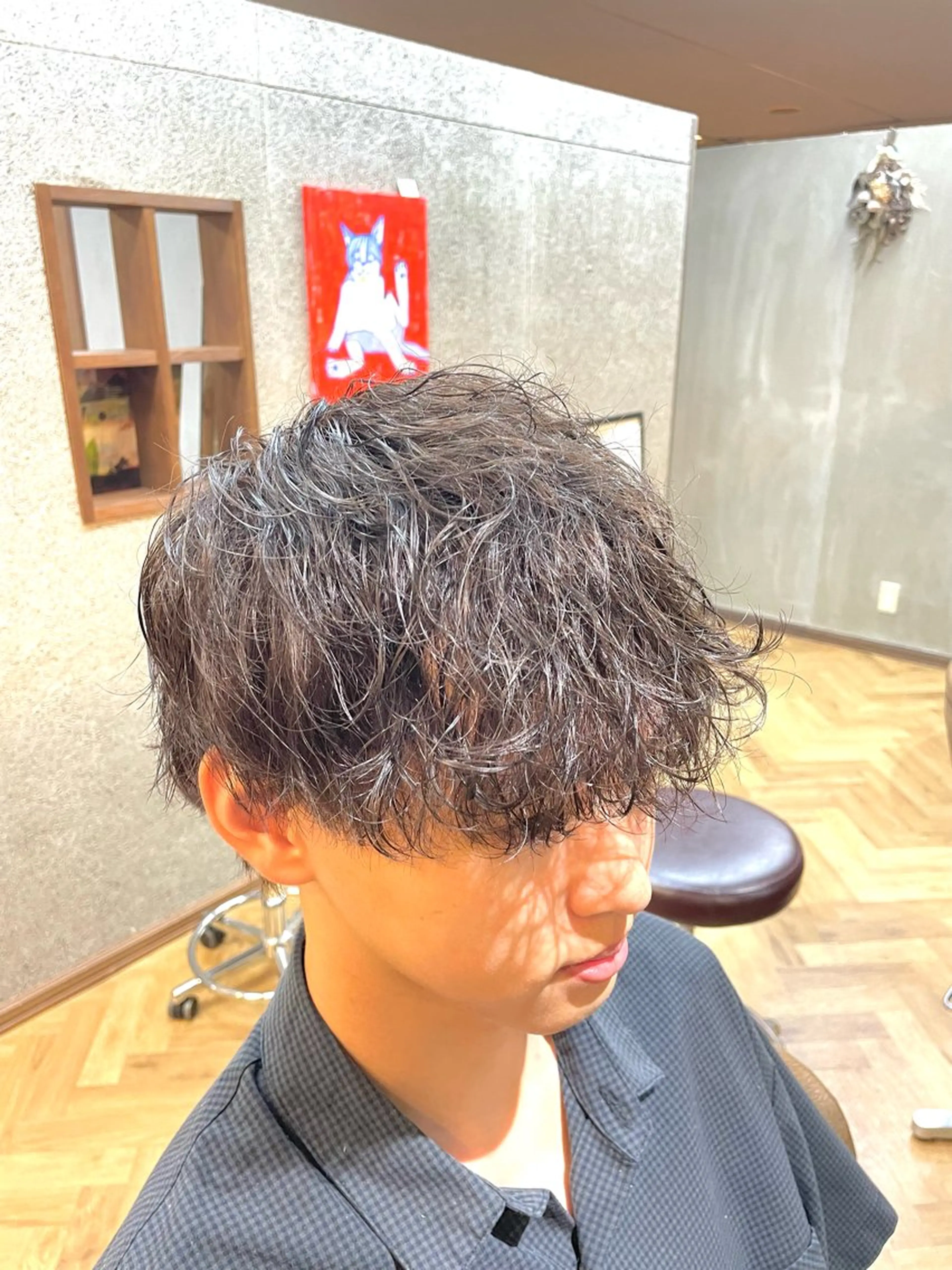 ショート カラー メンズ 透明感カラー イルミナカラー 慎太朗/パーマ/ボブ /センターパートのヘアスタイル