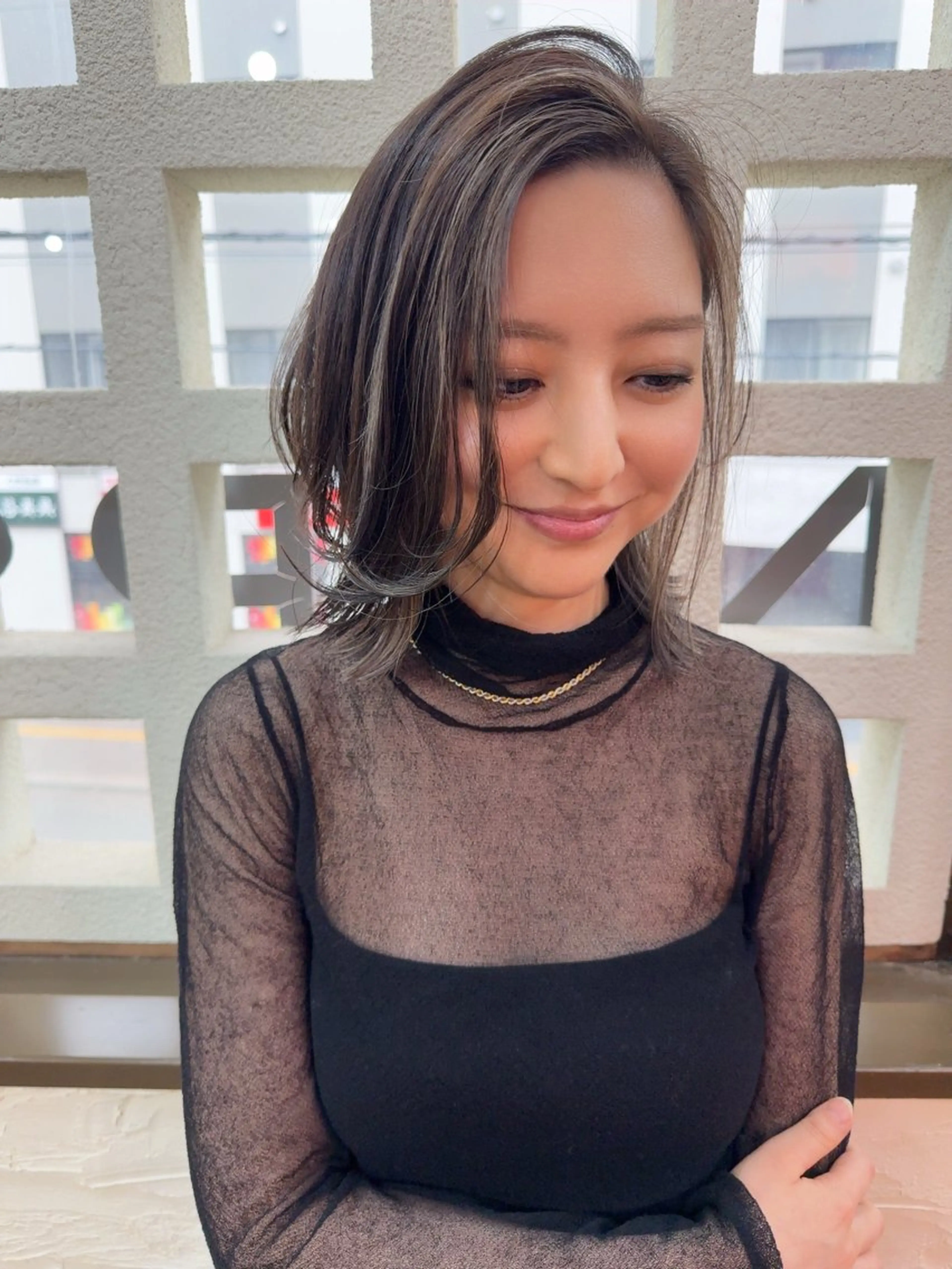 ミディアム ミストバング カット ヘアカラー dolphin ドルフィンオーナーのヘアスタイル