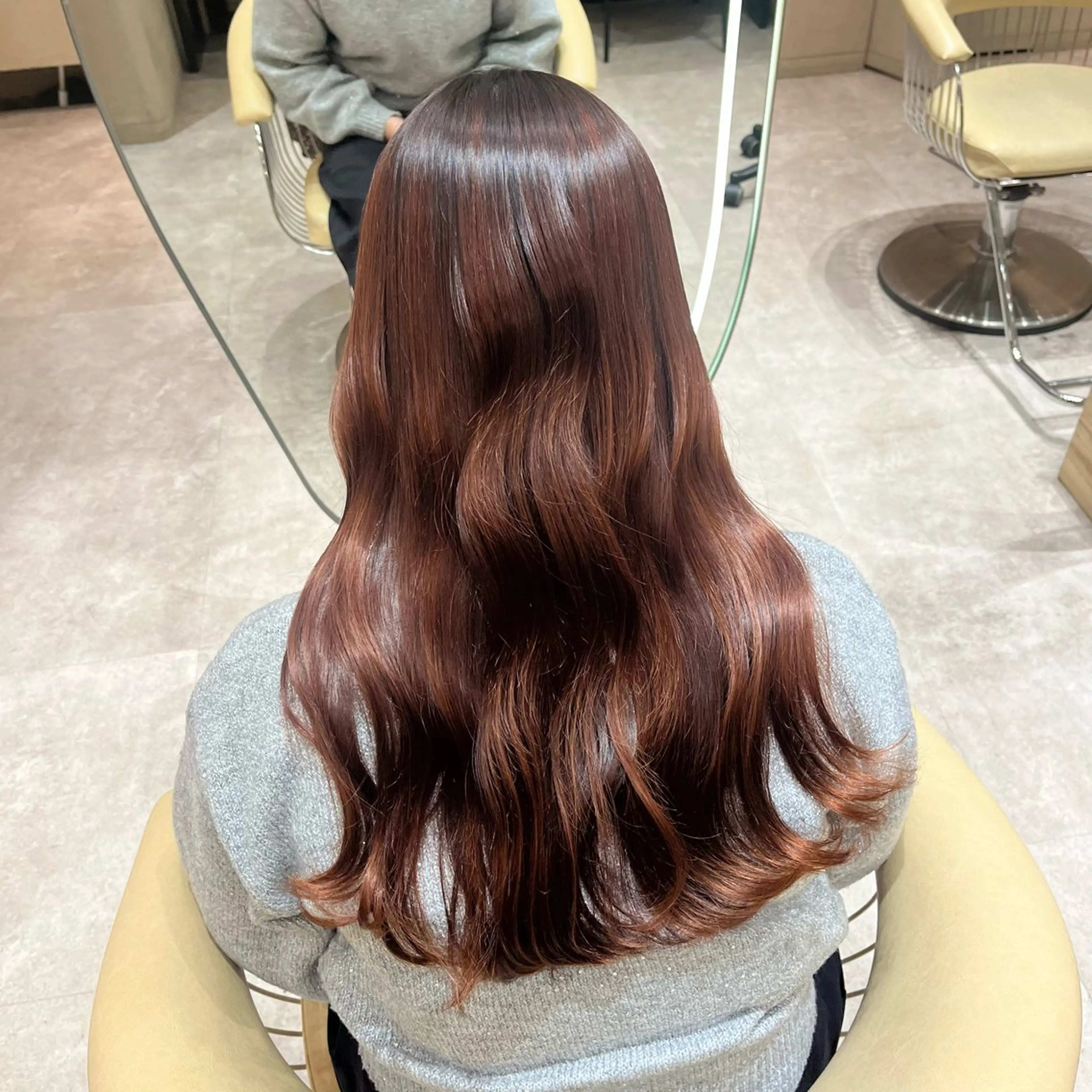 ロング カラー ベージュカラー ピンクカラー ピンクベージュ ヘアカラー 顔周りカット/ 透明感カラー/ユナのヘアスタイル