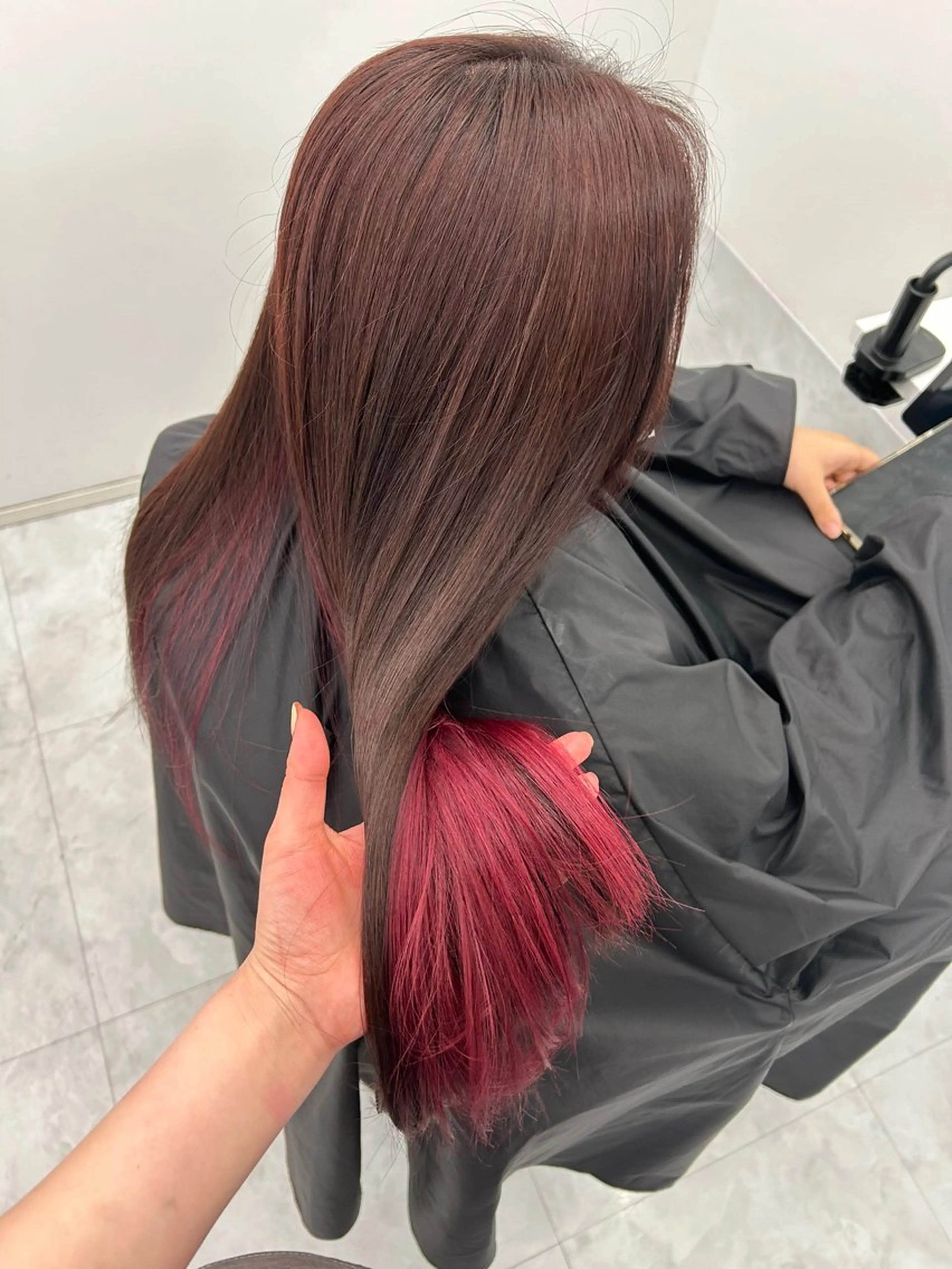 カット+ポイントブリーチ(インナー/デザインカラー)+髪質改善カラー+マイクロバブルの写真