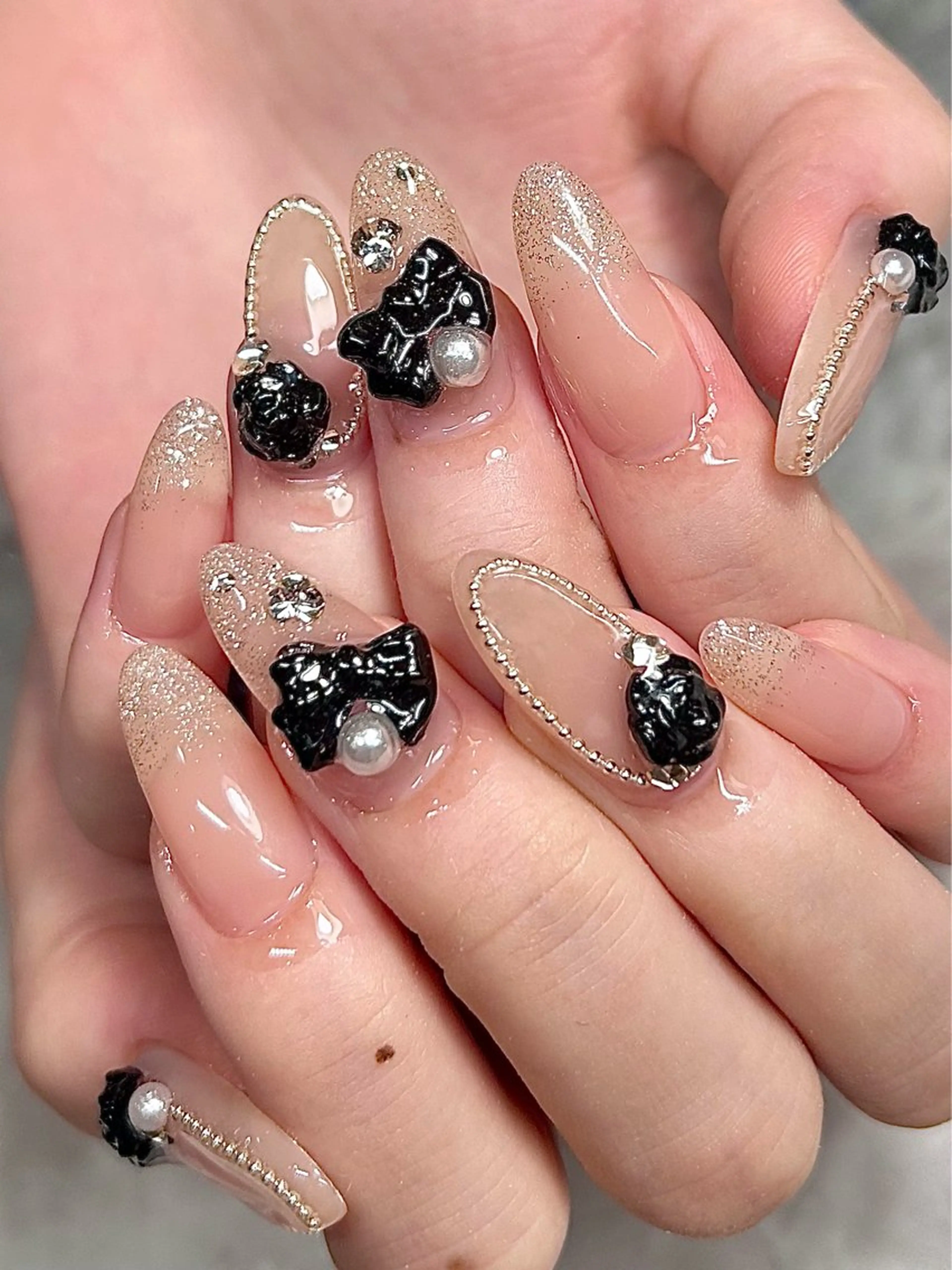 ネイル REBEST Tommyのネイルデザイン