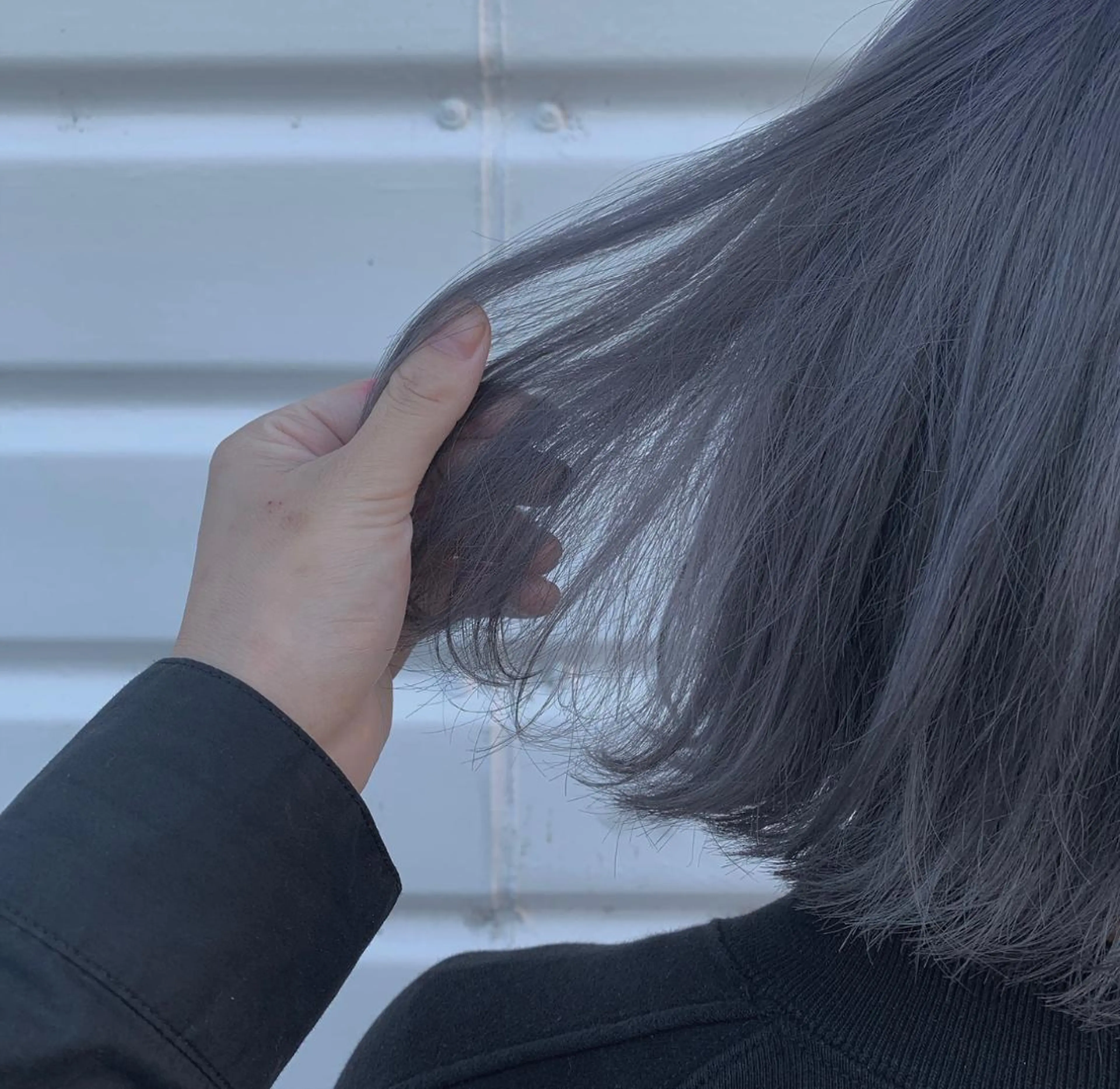 ミディアム アッシュ ヘアカラー 袴田 伊代のヘアスタイル
