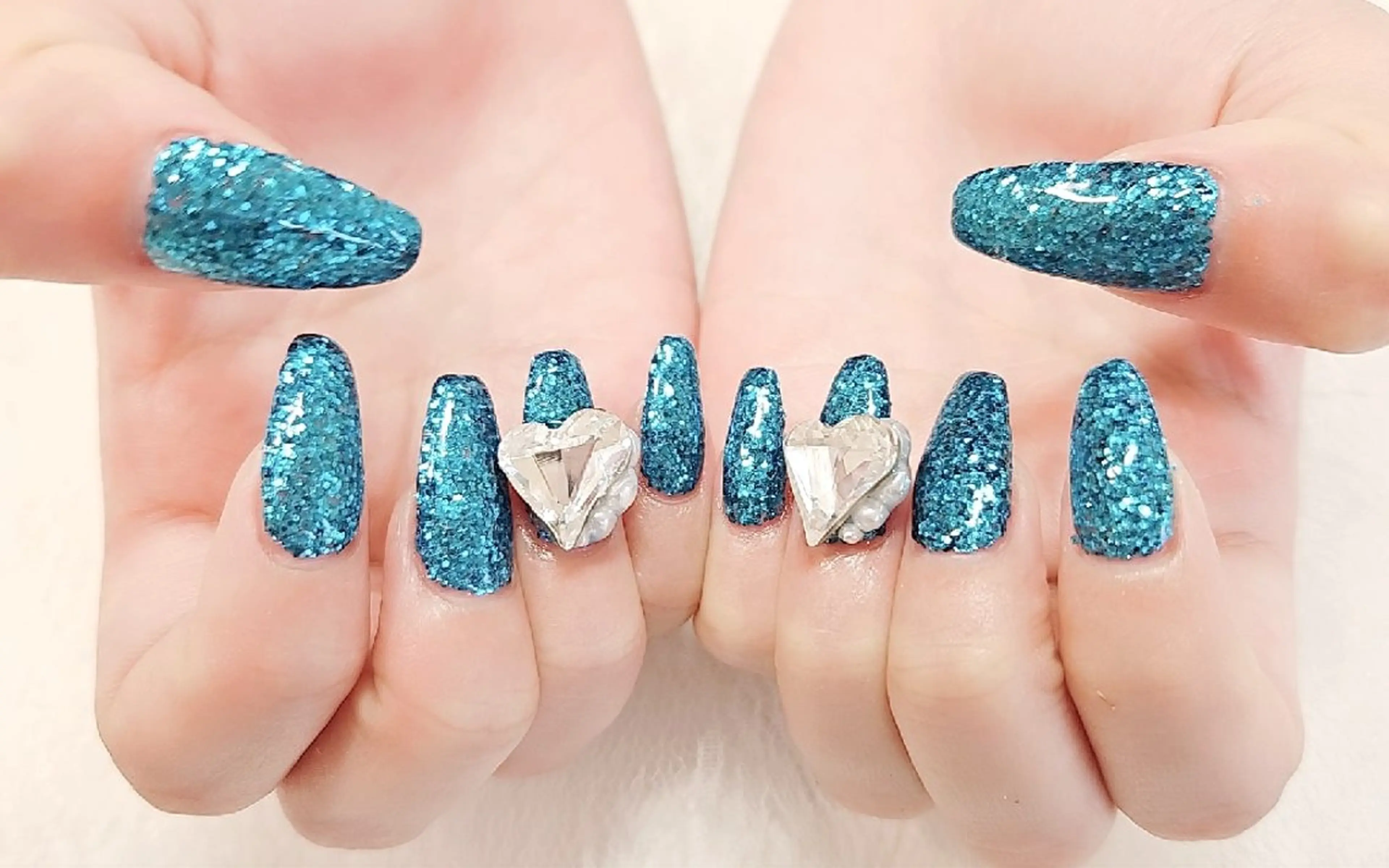 ネイル Nailsalon Wisteriaのネイルデザイン