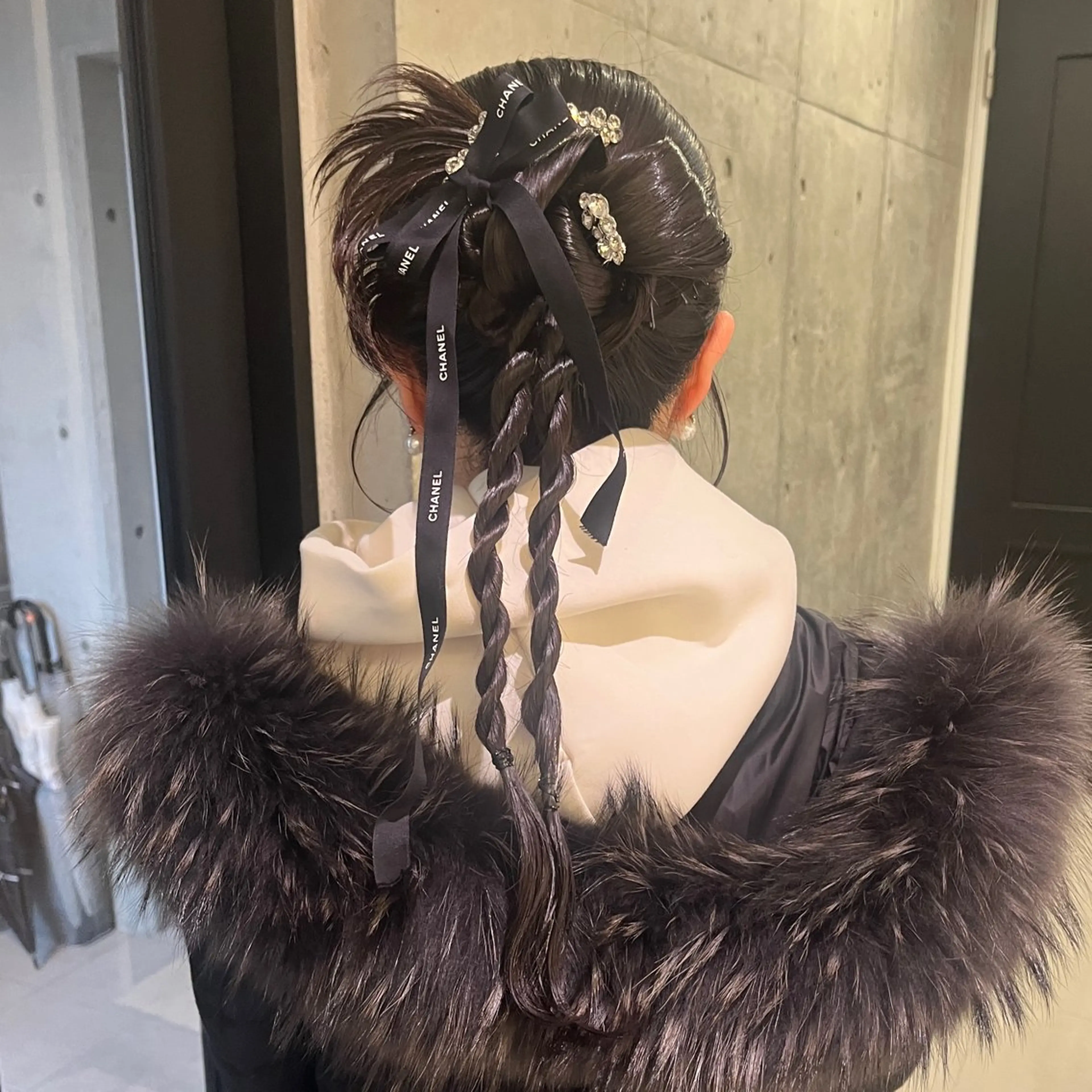 ロング ヘアアレンジ ボブ 髪質改善 レイヤーカット 広香🪽ハイトーン/ レイヤー/ヘアセットのヘアスタイル