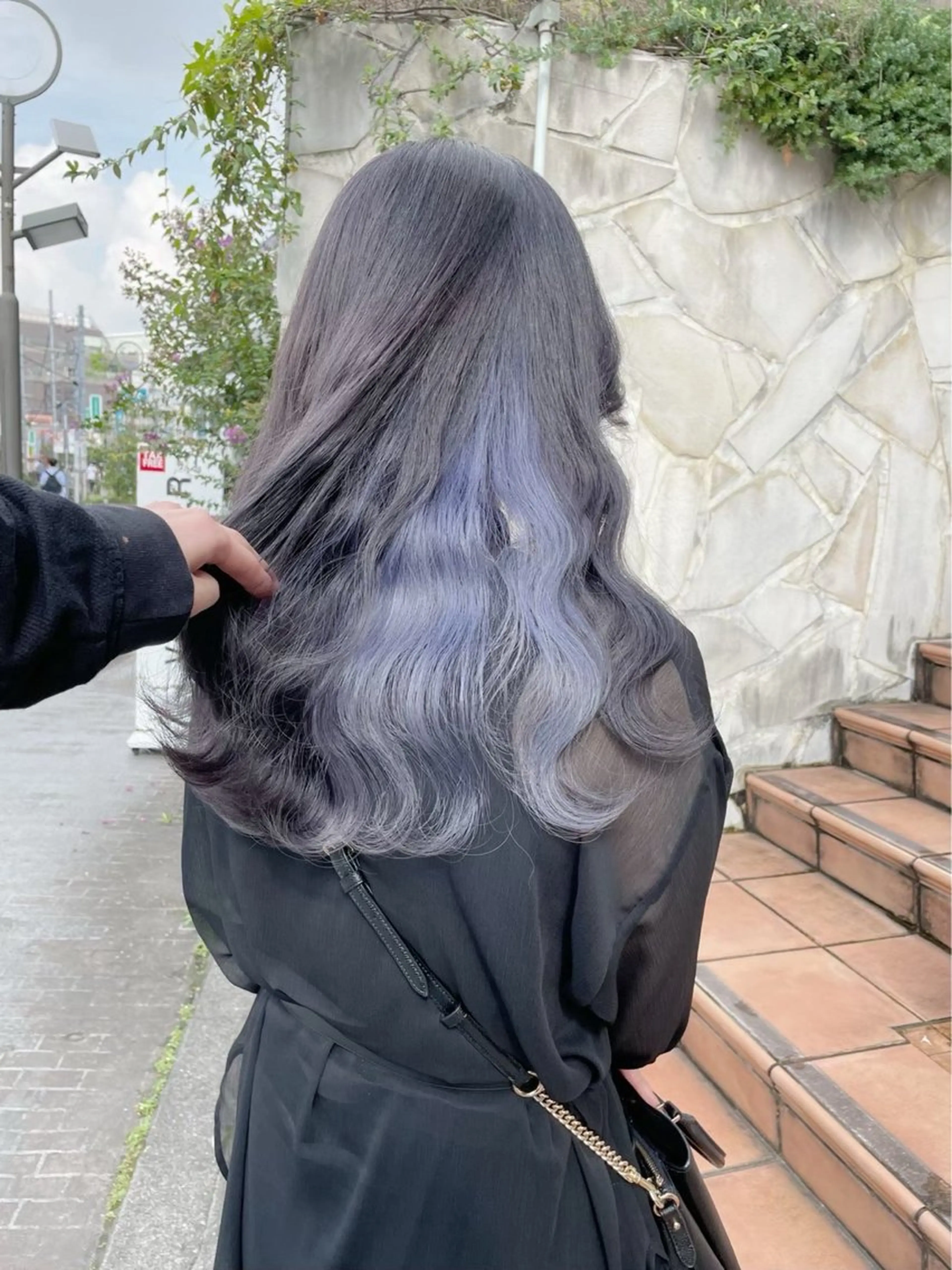 ミディアム カラー ヘアアレンジ ブリーチ ブルーカラー ダブルカラー ハイトーンカラー インナーカラー ヘアカラー トリートメント 🌟🍒ハイトーン 韓国ヘア/ユウミのヘアスタイル