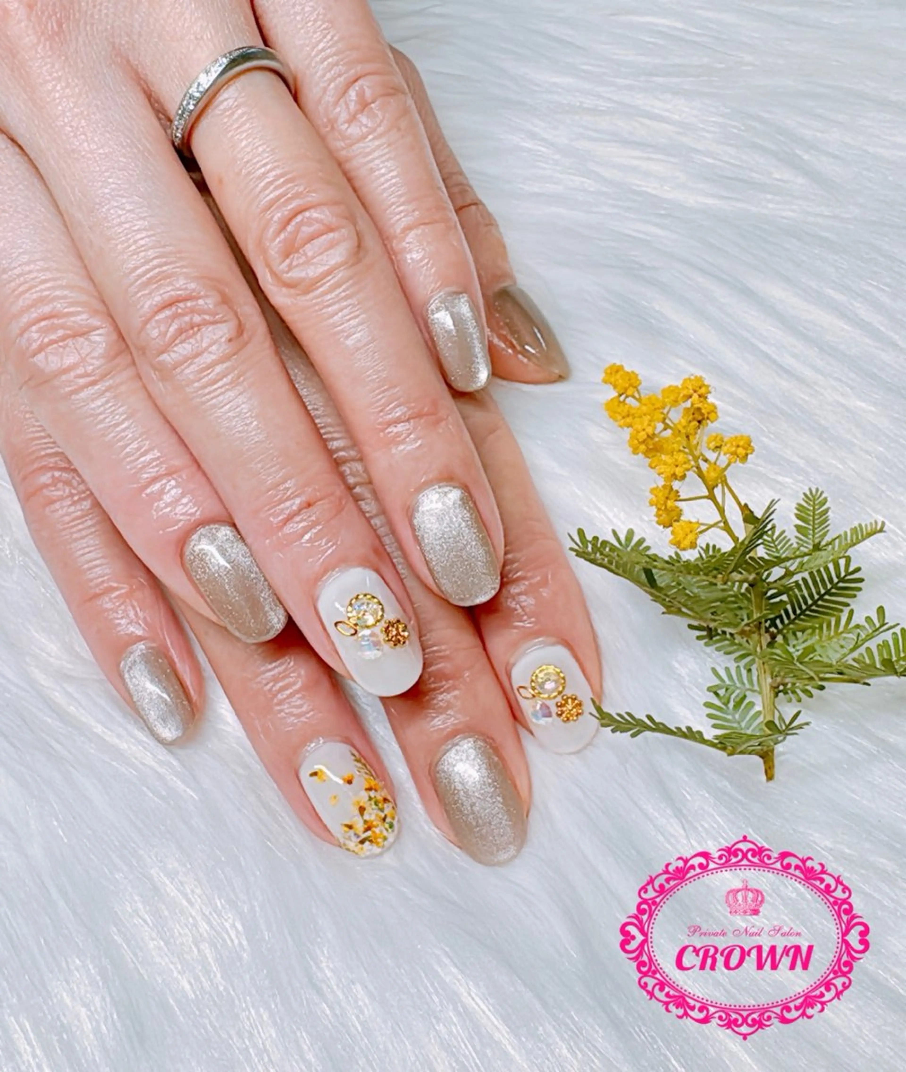 ネイル CROWN プライベートサロンのネイルデザイン