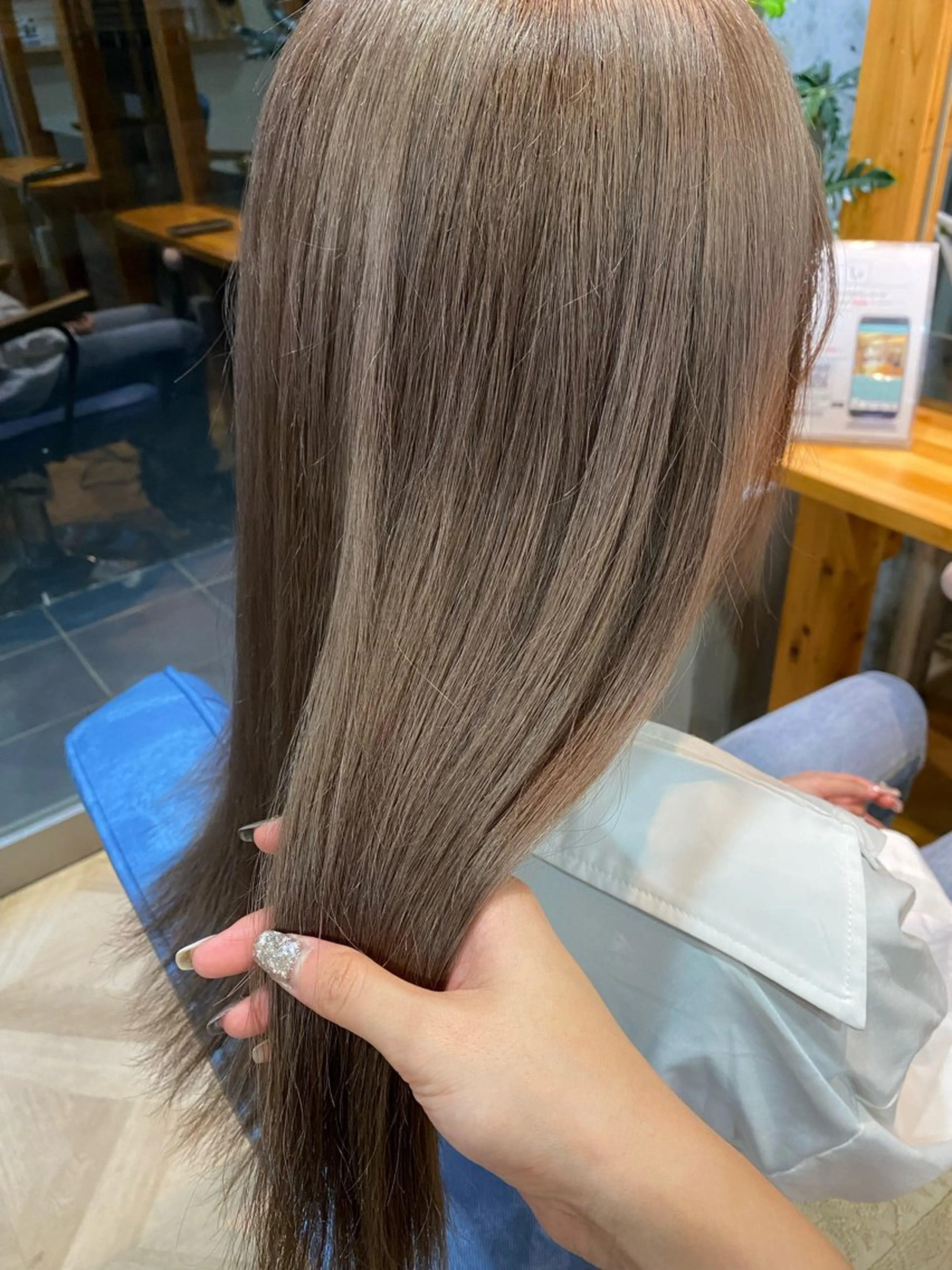 ミディアム カラー シールエクステ 🪽CHIAKIのヘアスタイル