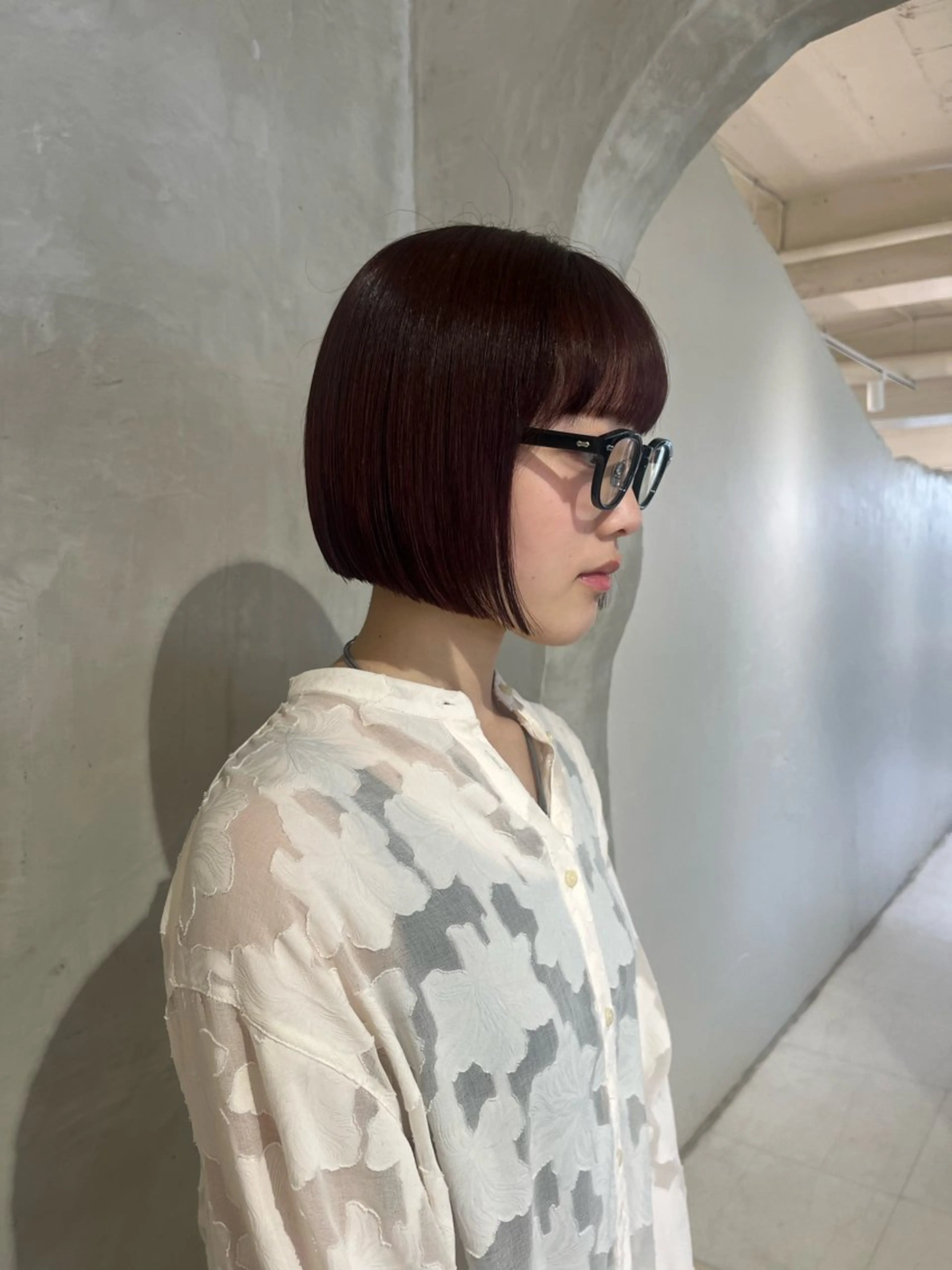 ミディアム カット ヘアカラー トリートメント 切りっぱなしボブ/ 艶カラー/綾莉のヘアスタイル