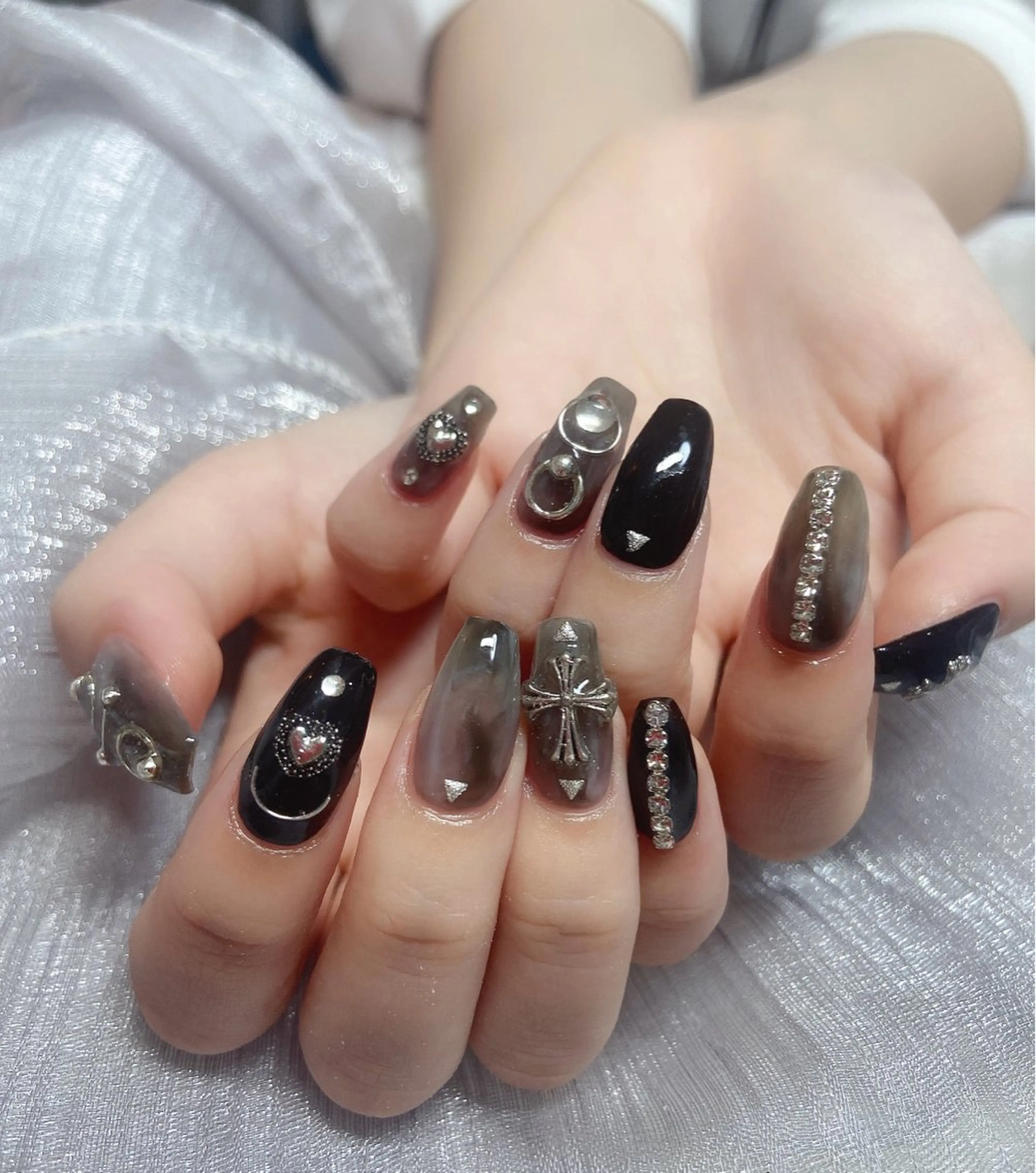 ネイル ハンドネイル ＆ME アンドミーのネイルデザイン