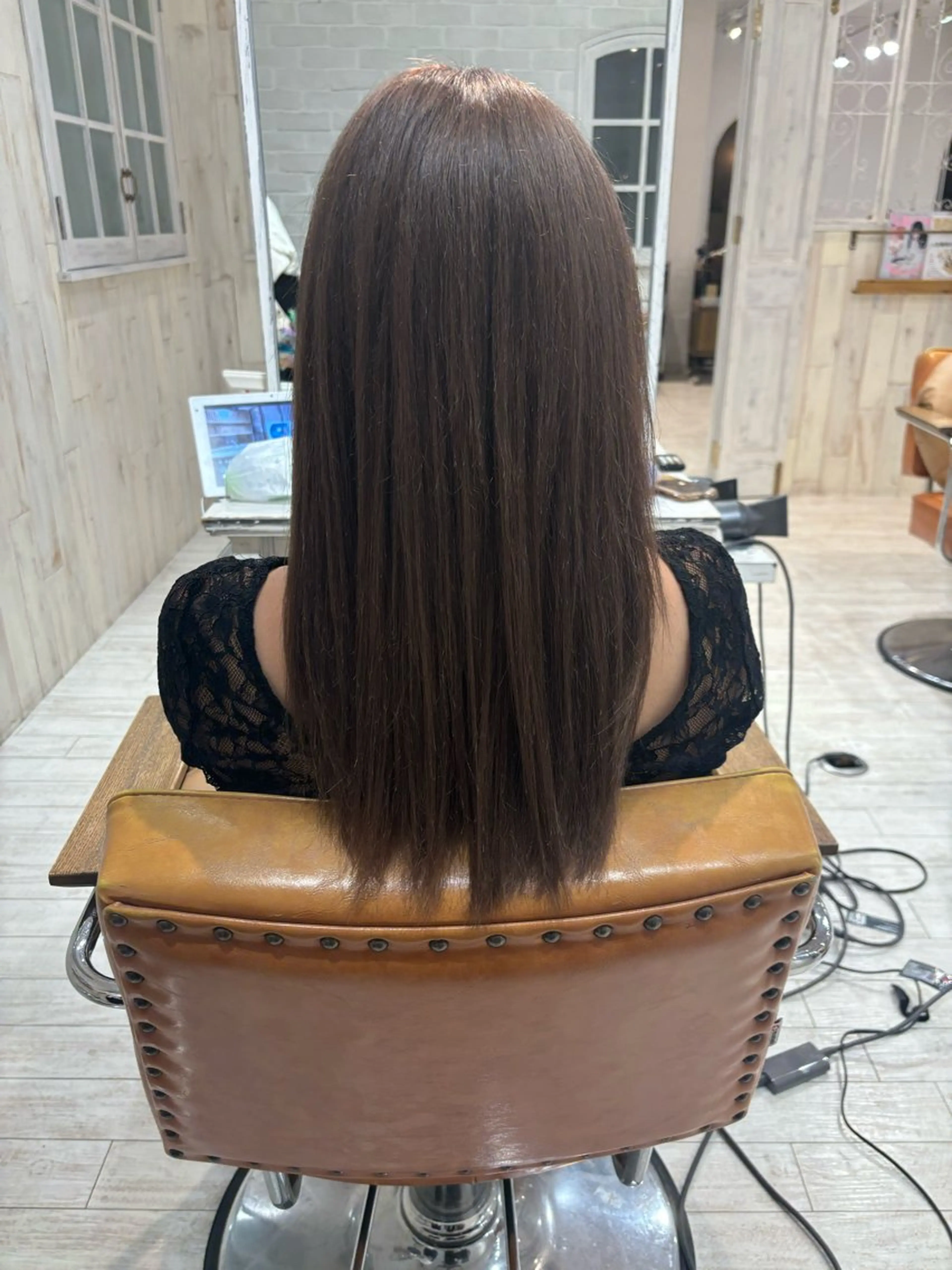 カラー Ashanti 濱野のヘアスタイル