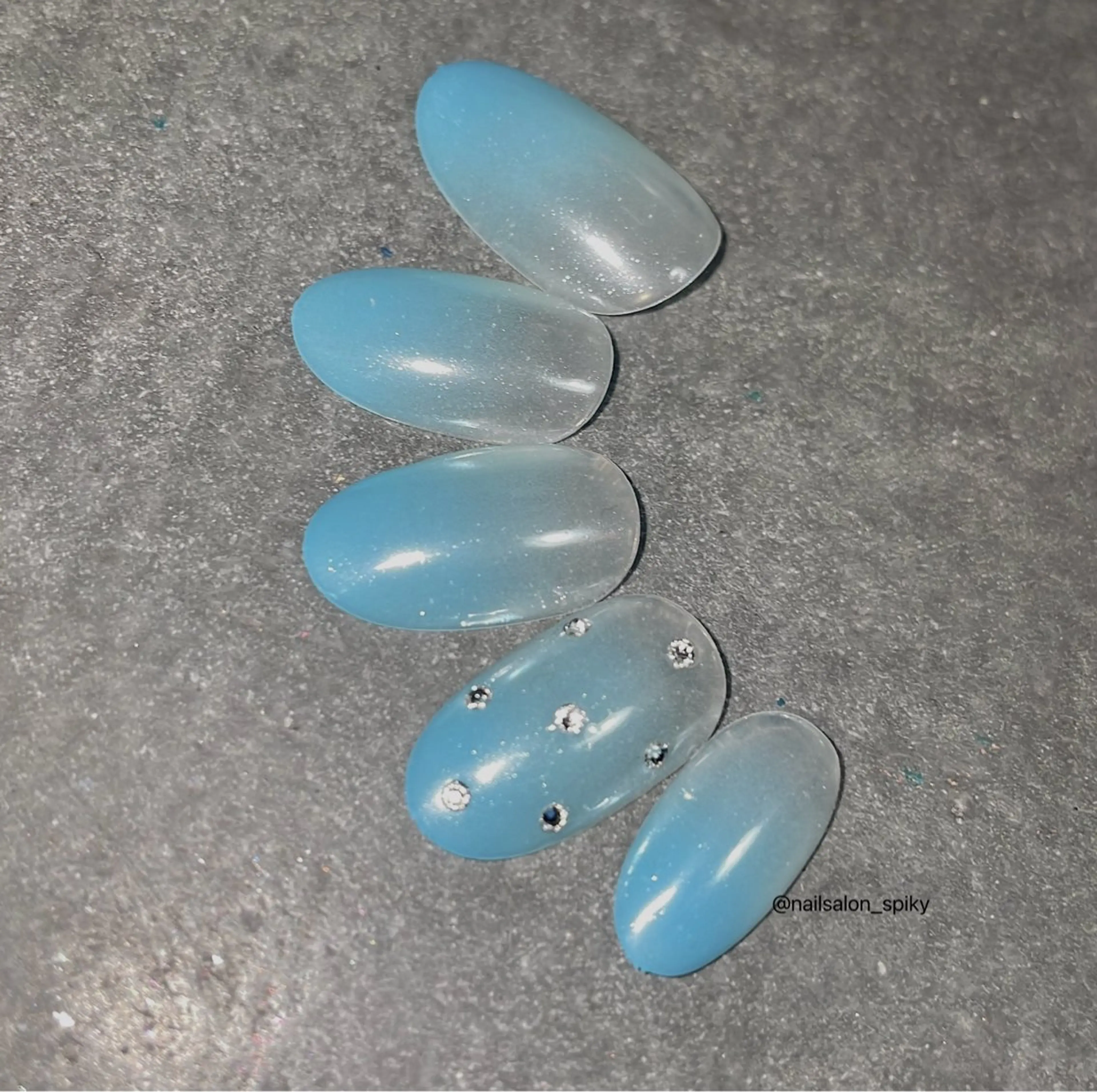 ネイル Spiky とうげ ふうかのネイルデザイン