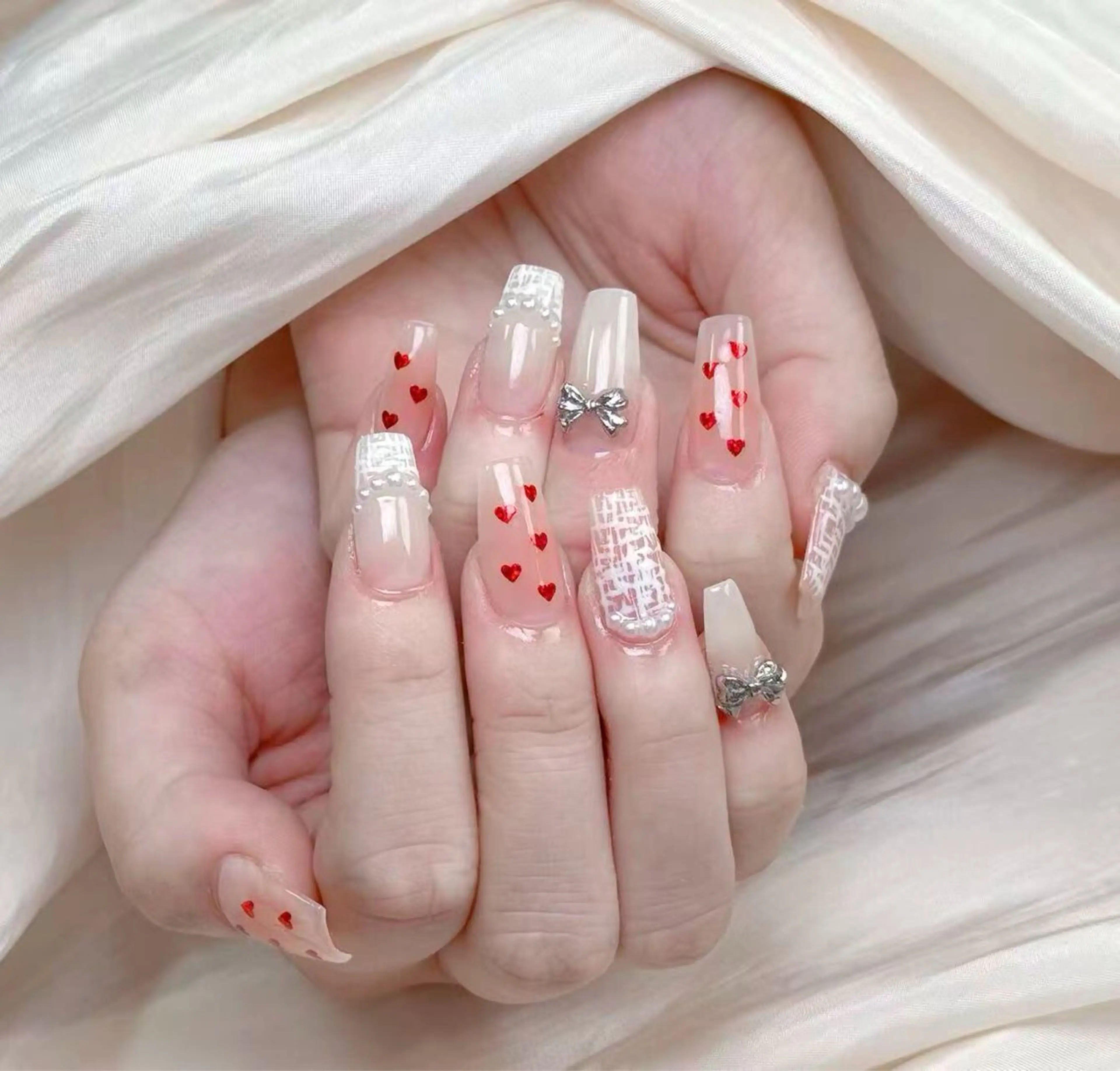 ネイル 小 雨のネイルデザイン