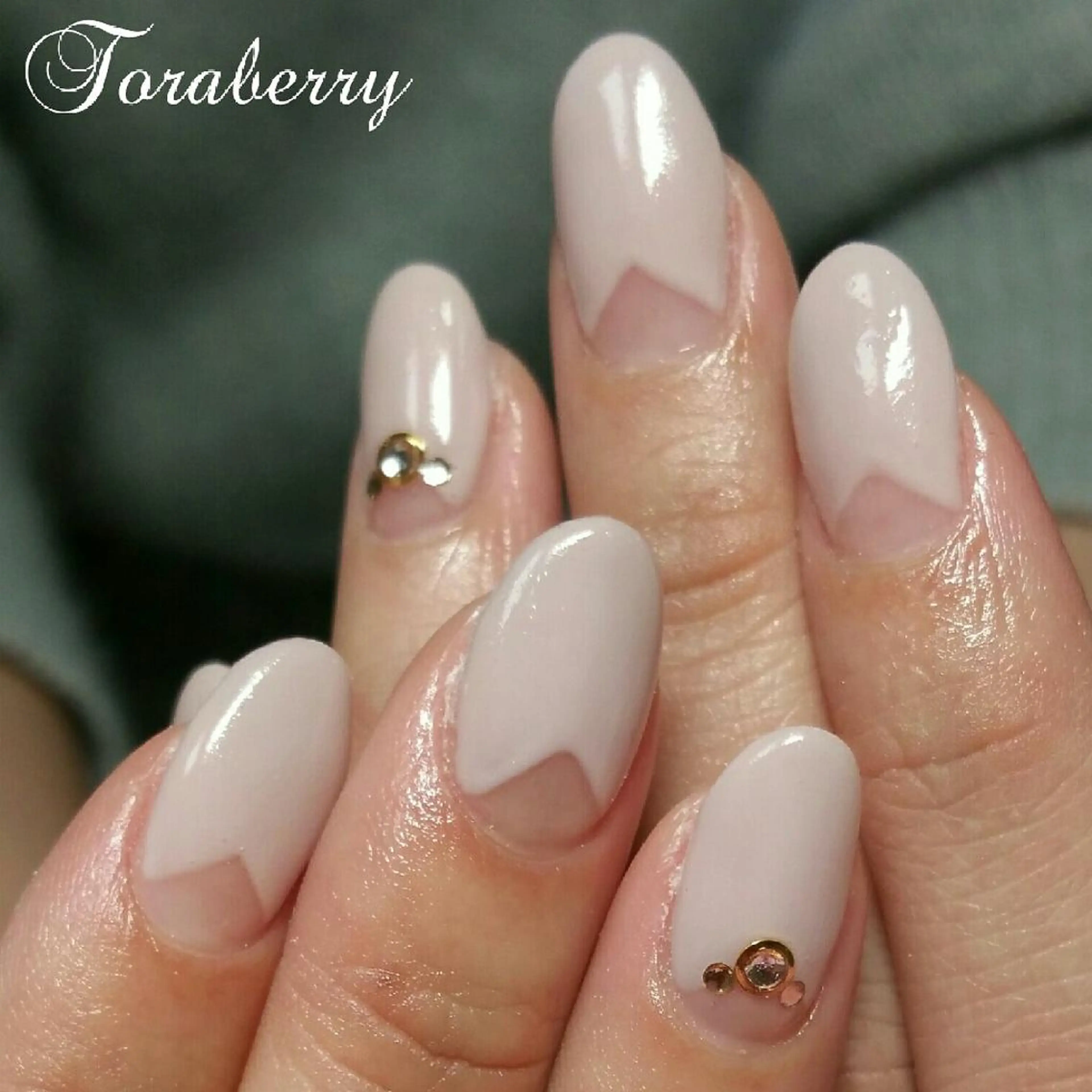 ネイル フレンチネイル ネイリスト なつみのネイルデザイン