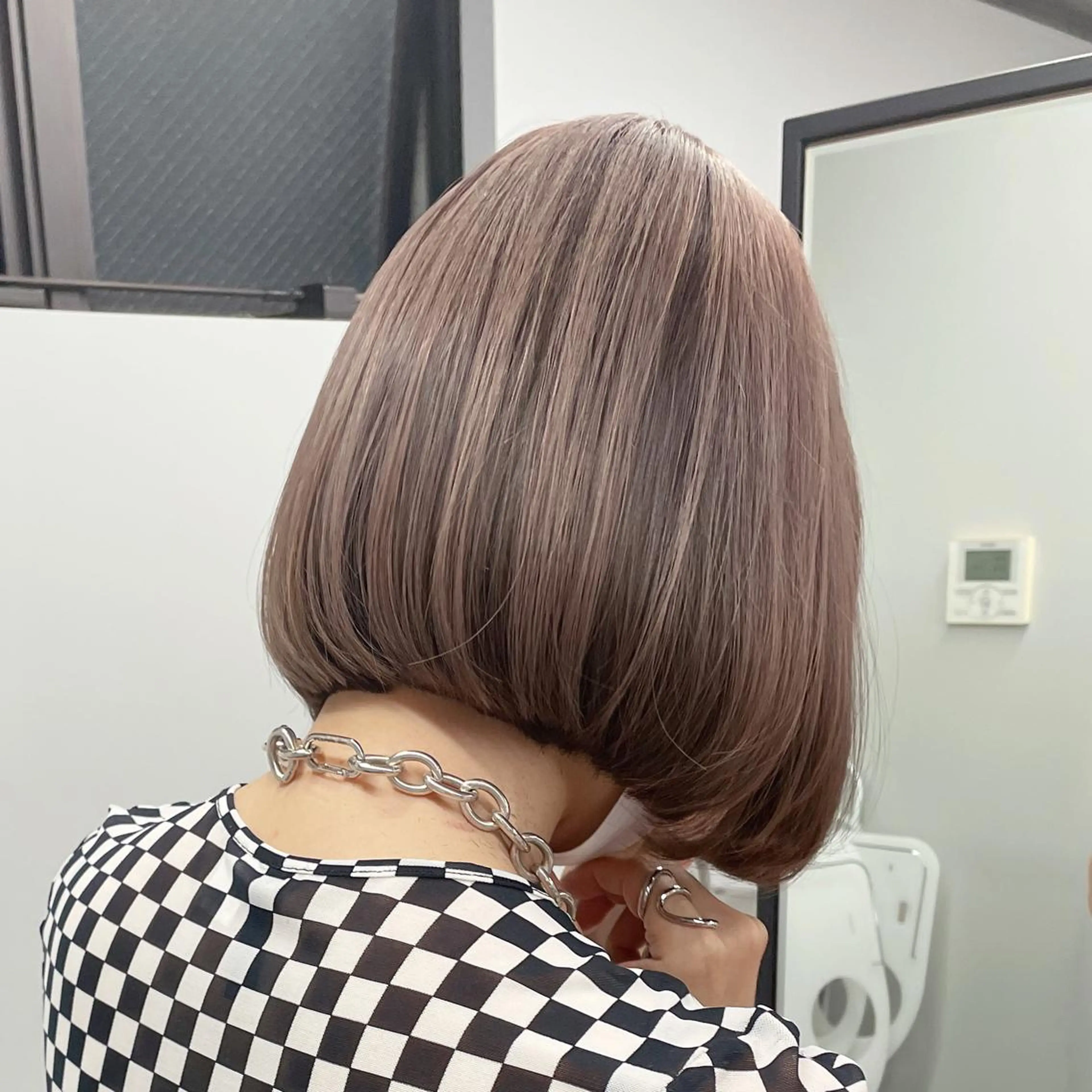 ミディアム カラー デザインカラー 女性艶髪マンツーマン YUKIのヘアスタイル