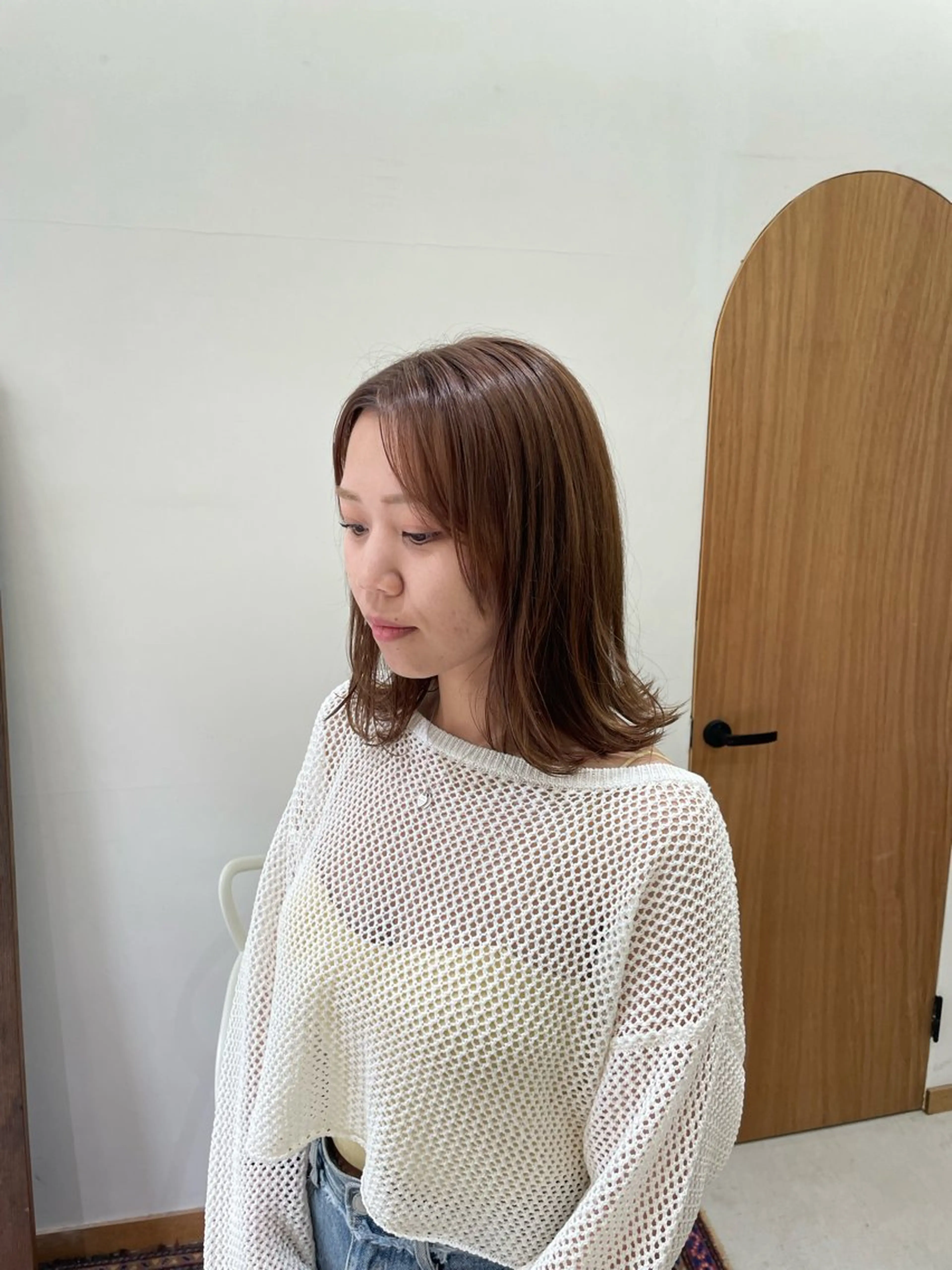 ミディアム カラー ベージュカラー 透明感カラー カット ヘアカラー トリートメント 慎太朗/パーマ/ボブ /センターパートのヘアスタイル