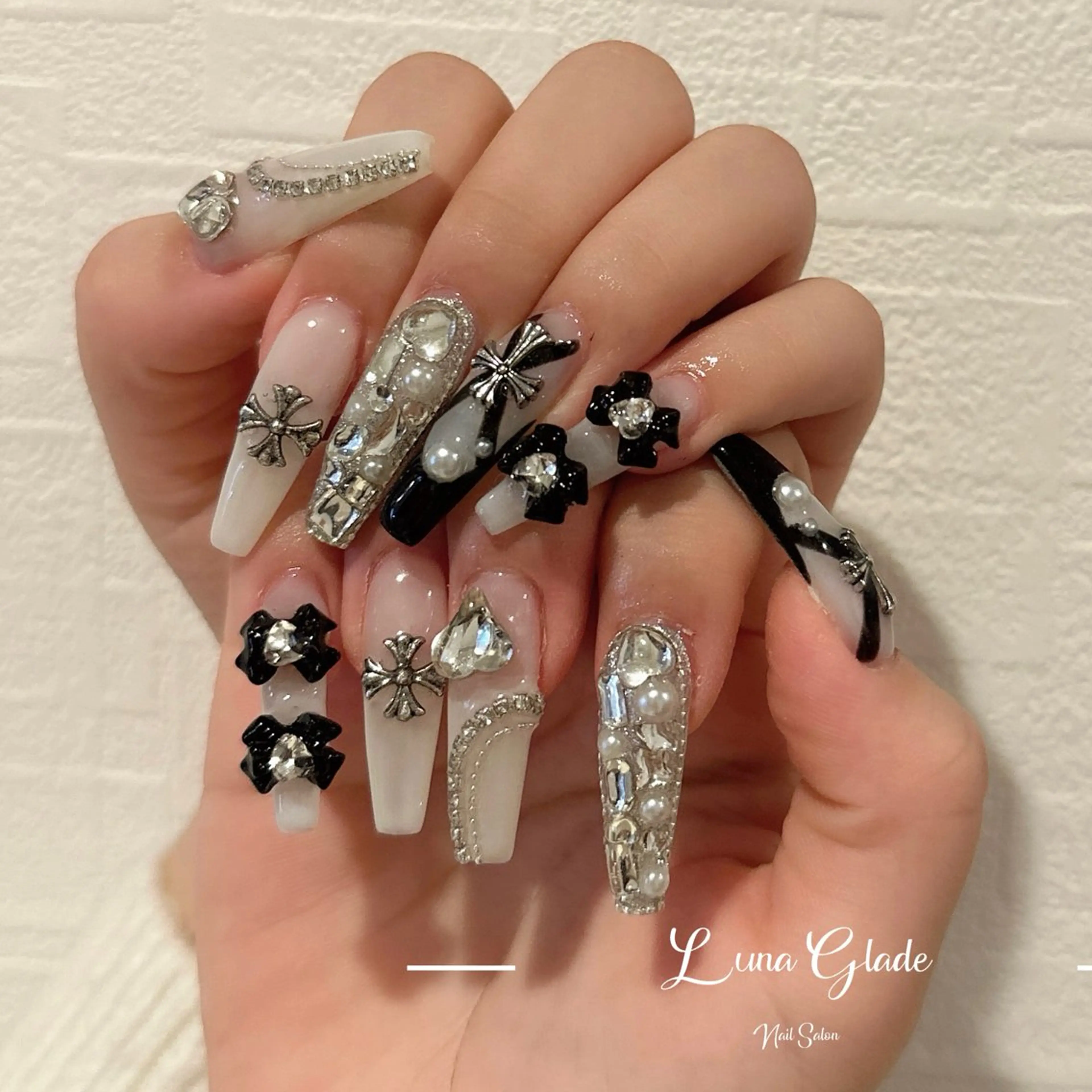 ネイル ハンドネイル Luna Gladeのネイルデザイン