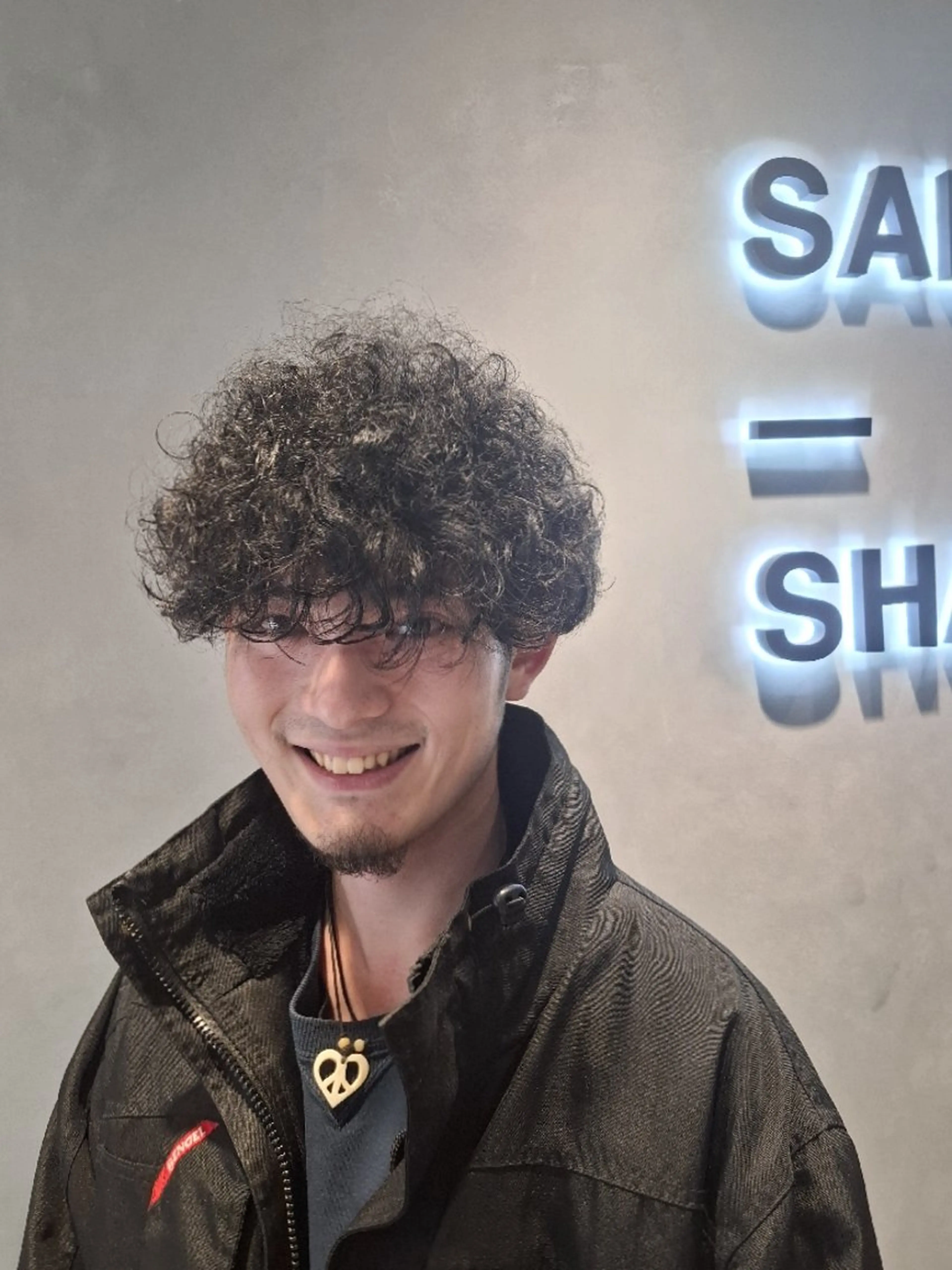 ミディアム ミディアムパーマ くせ毛 束感&韓国ヘア🐰 koumeiのヘアスタイル