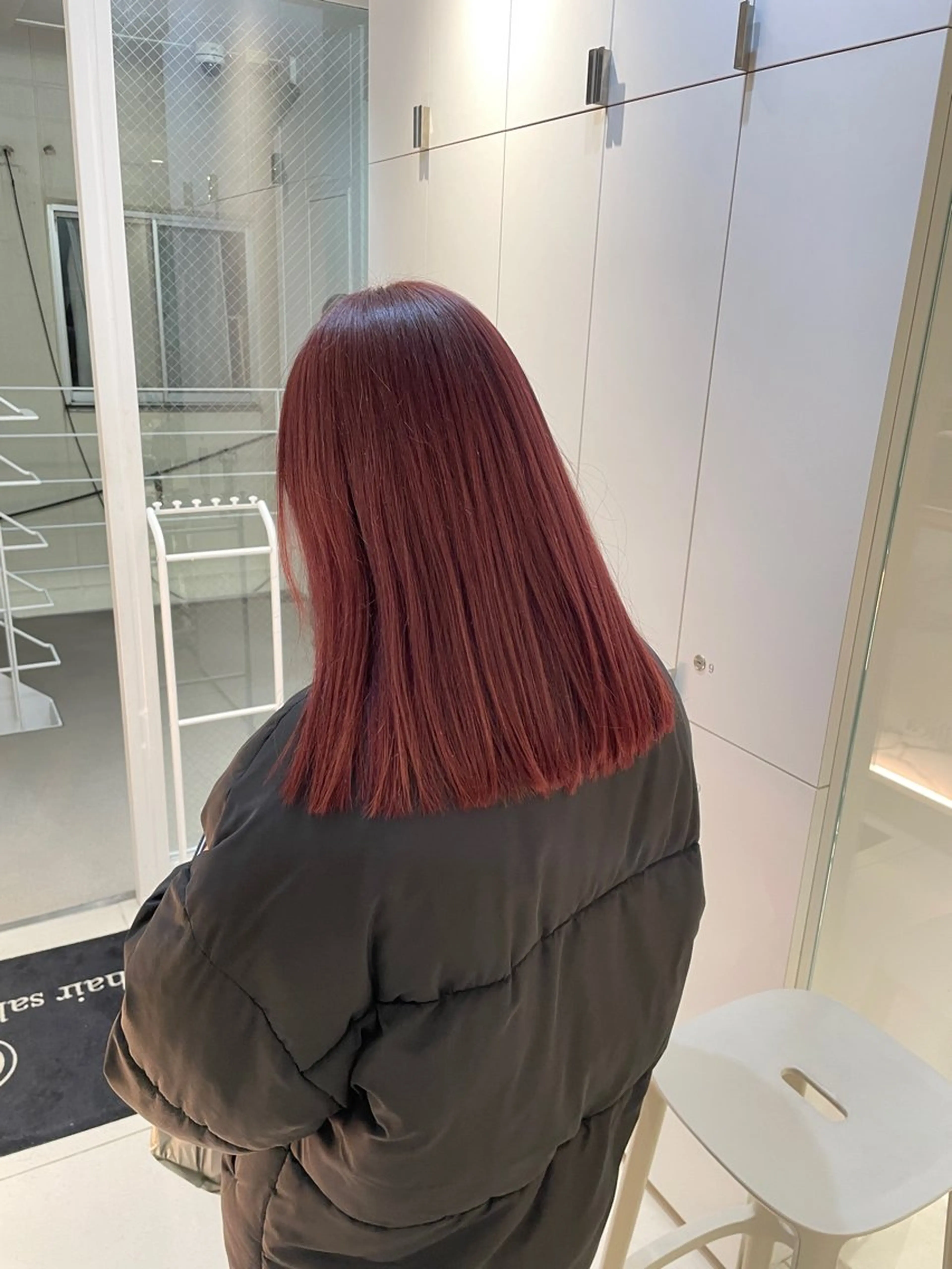 セミロング カラー ヘアアレンジ レッドカラー カット トリートメント ヘッドスパ ヘアセット 艶髪✨寒色カラー✨ 翁長孝輔のヘアスタイル
