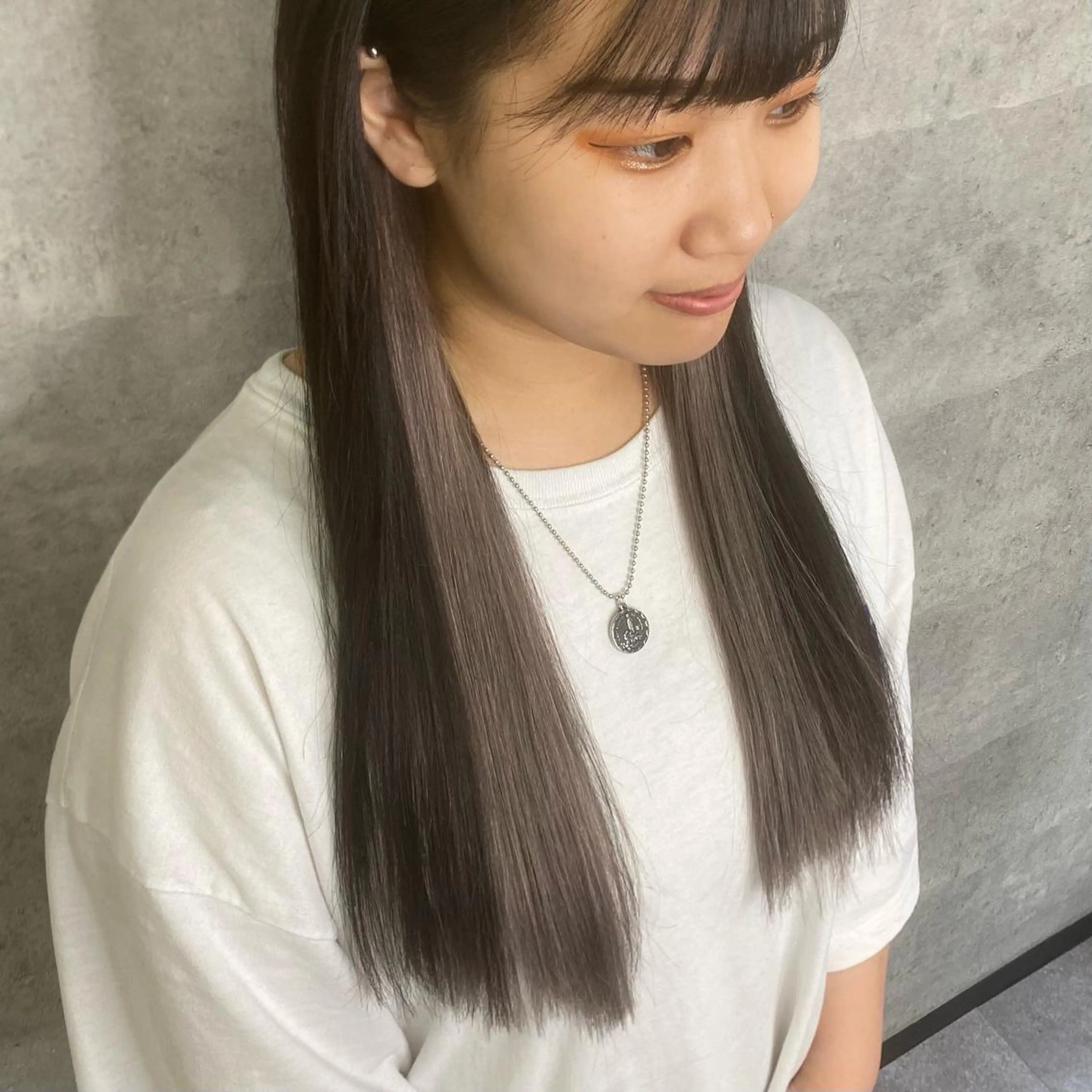 ロング カラー ヘアカラー エクステ シールエクステ特化 ハイトーン、NANAのヘアスタイル