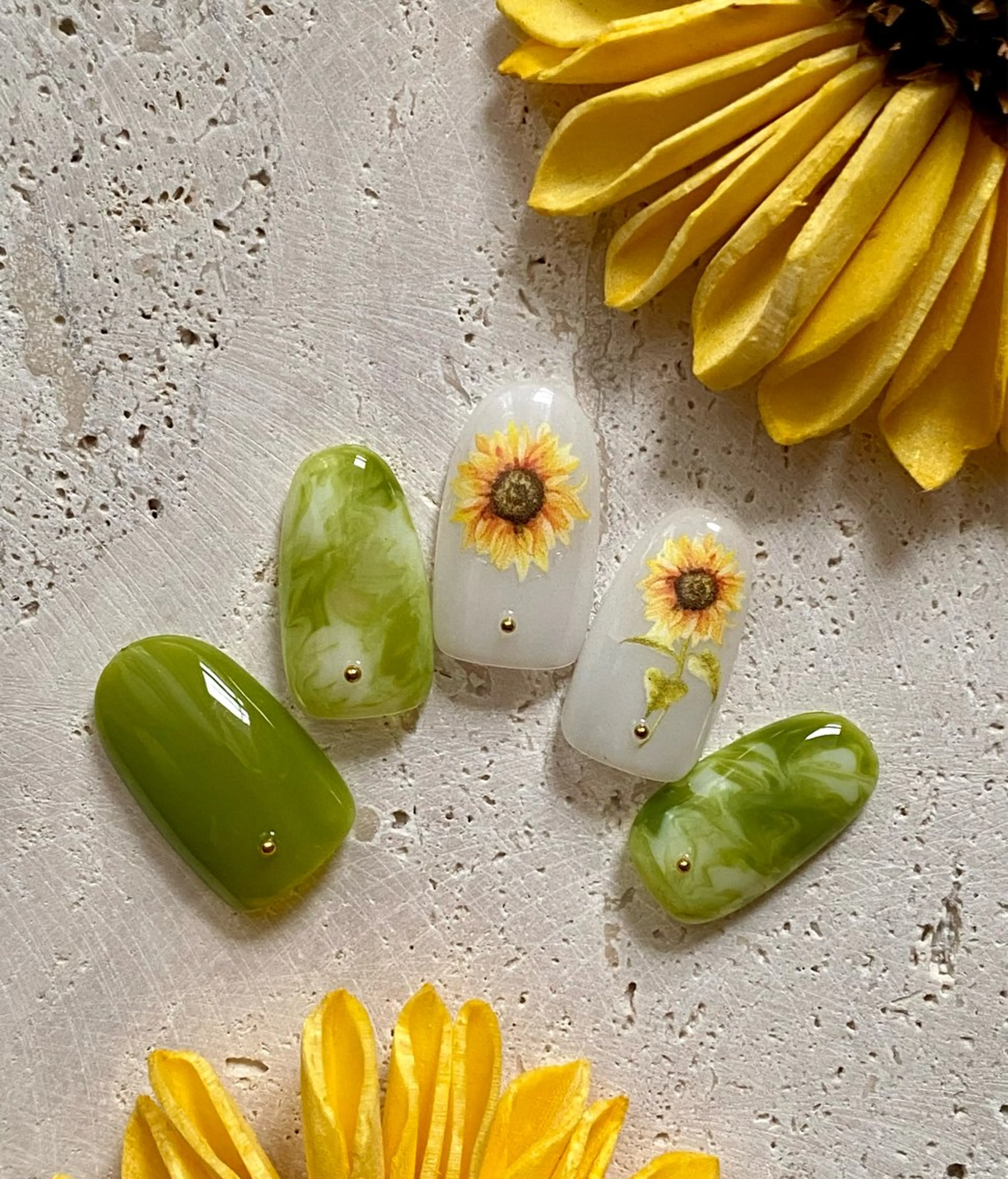 ネイル アートネイル 夏ネイル ハンドネイル iro+ nailのネイルデザイン