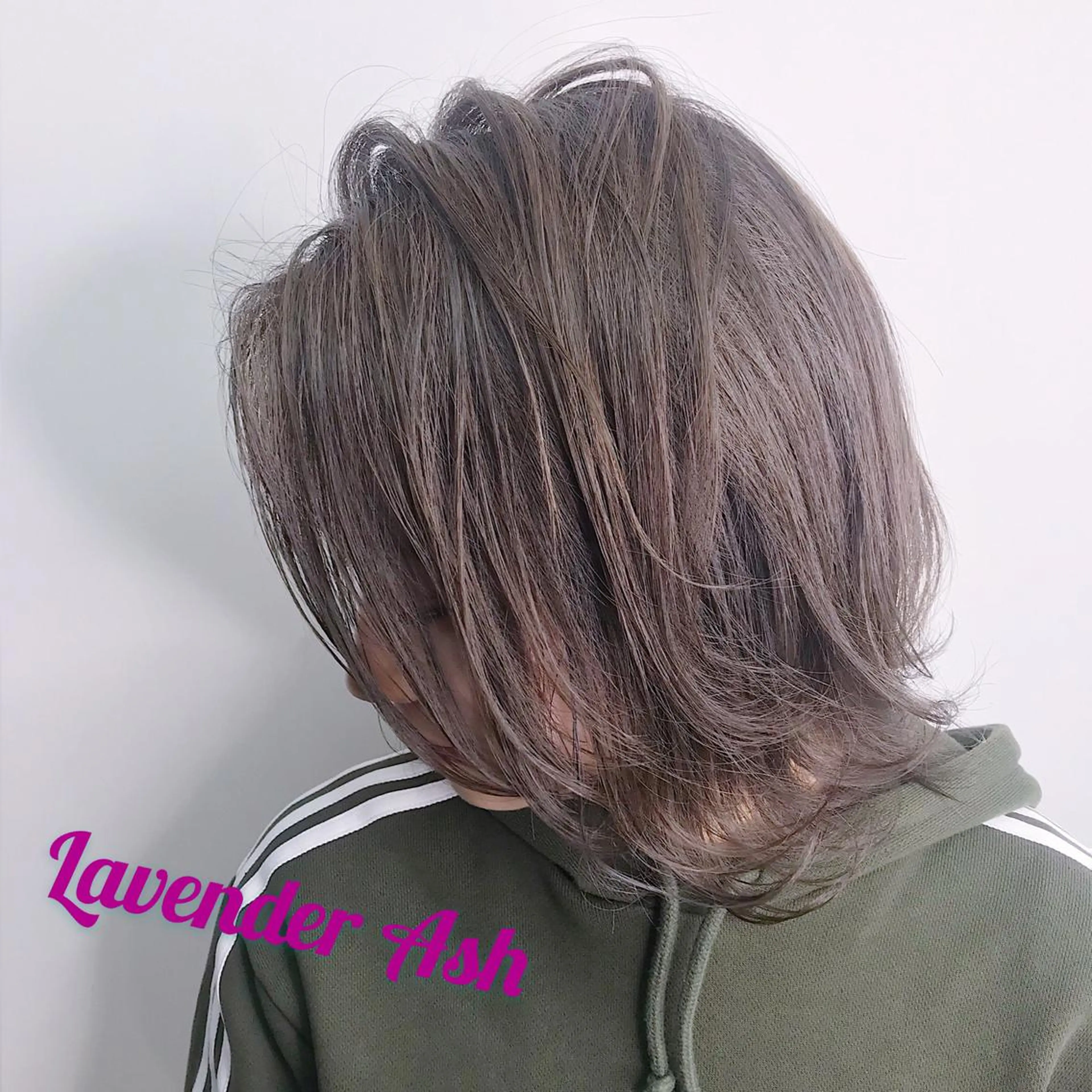 ショート カラー ブリーチカラー/ 岩破瑞希のヘアスタイル