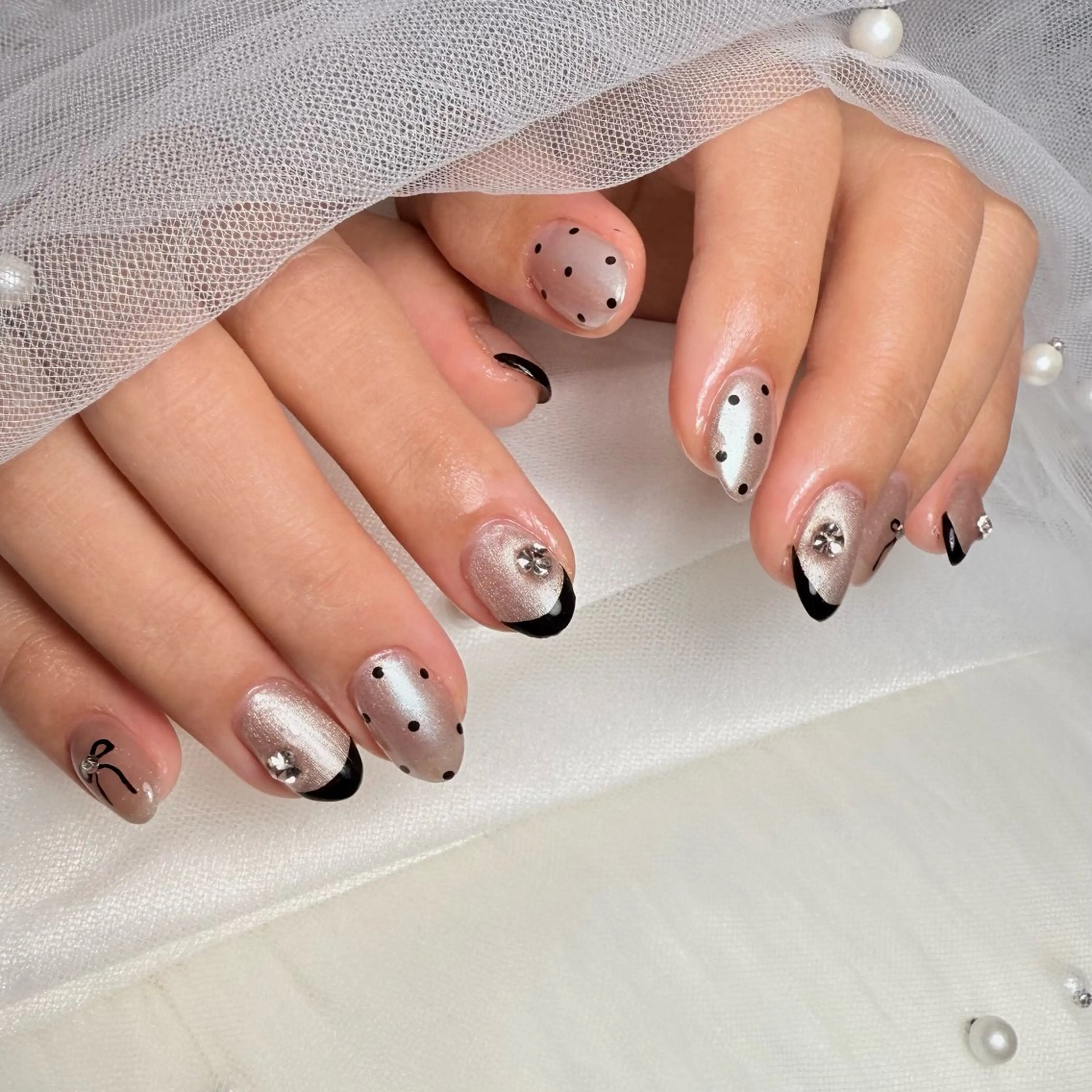 ネイル ドット フレンチネイル ジェルネイル キラキラネイル ラメ(グリッター) ハンドネイル 🌹Belle Nail🌹のネイルデザイン