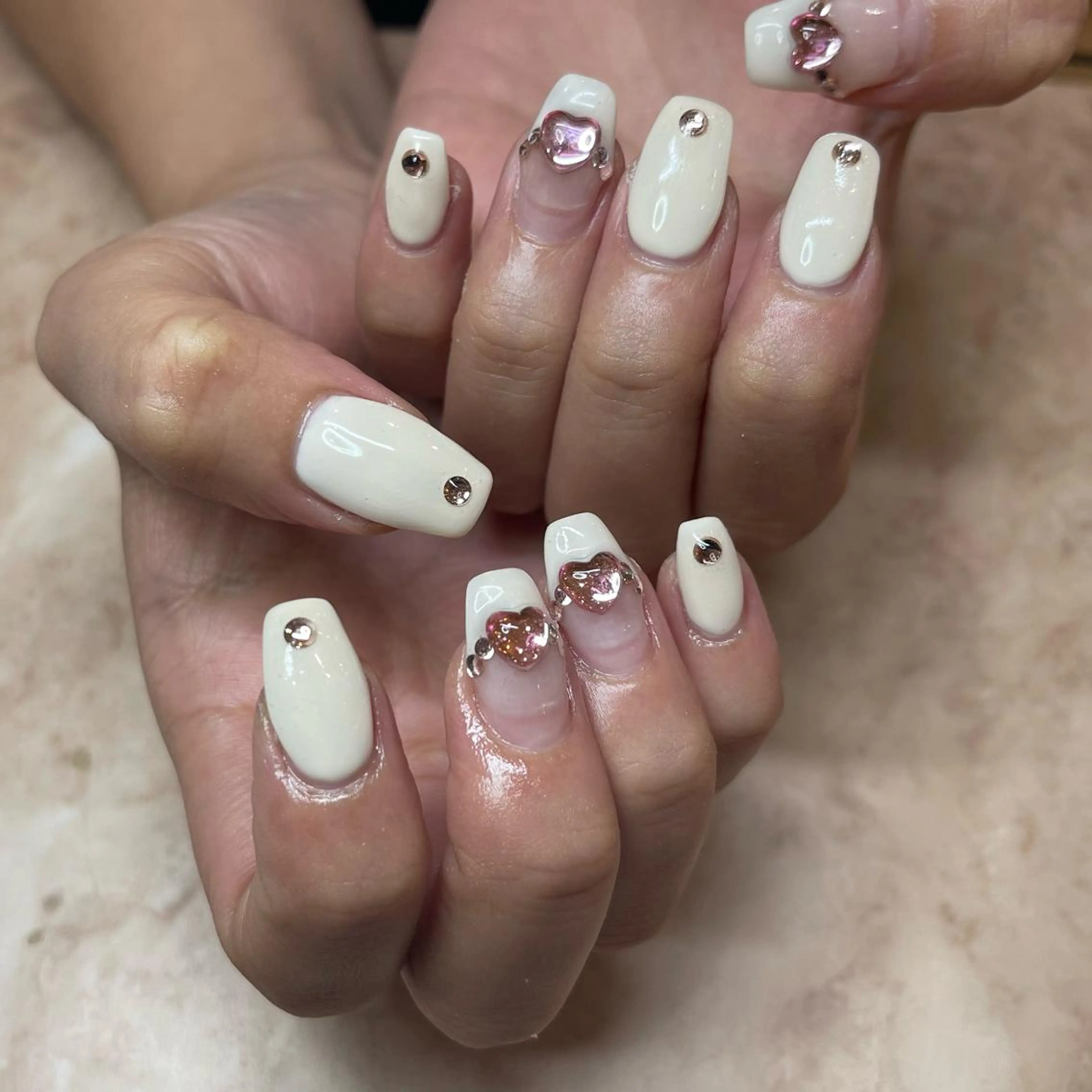 ネイル UnFLAIR KASUMIのネイルデザイン