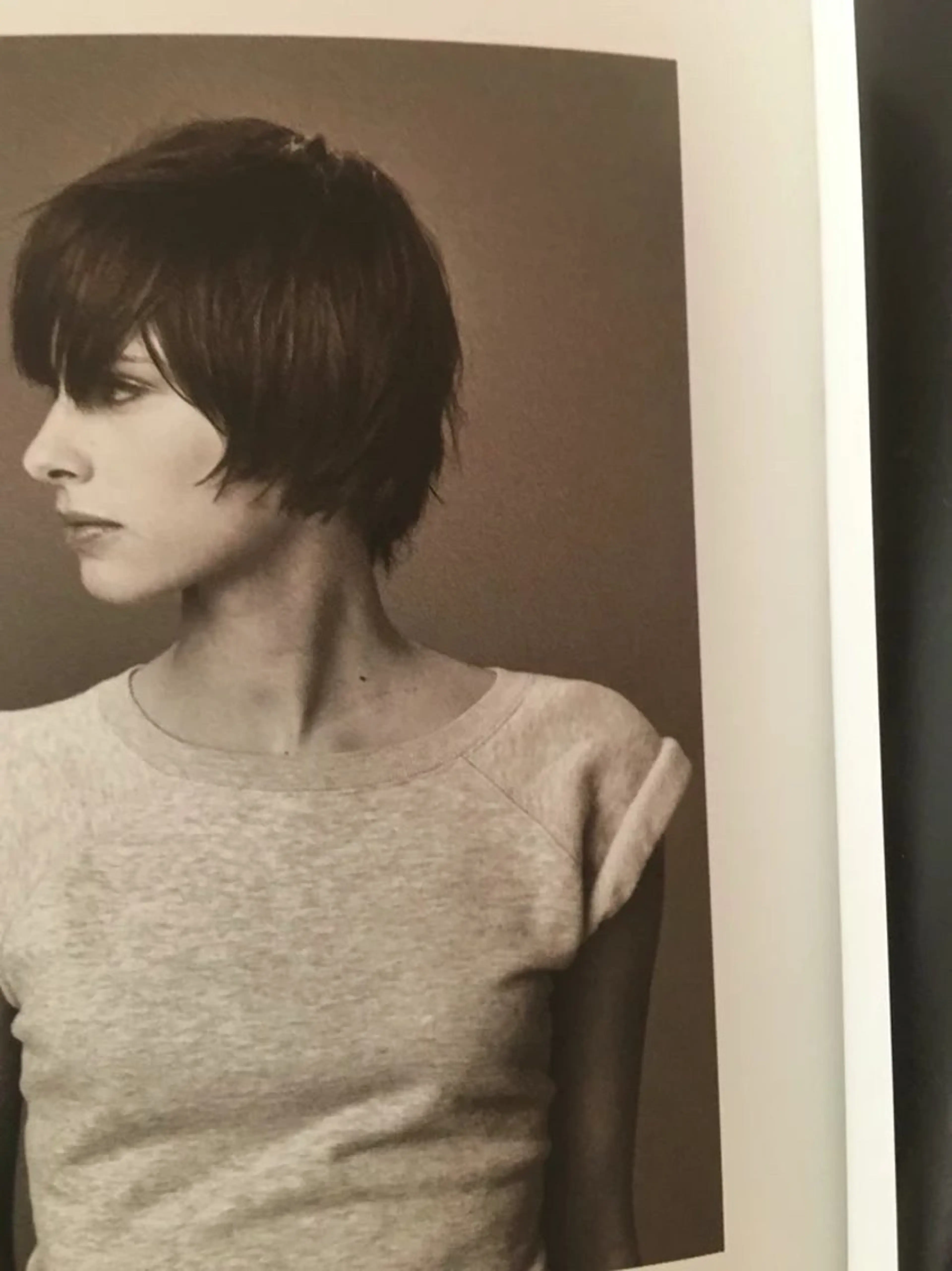 ショート サノ アオイのヘアスタイル