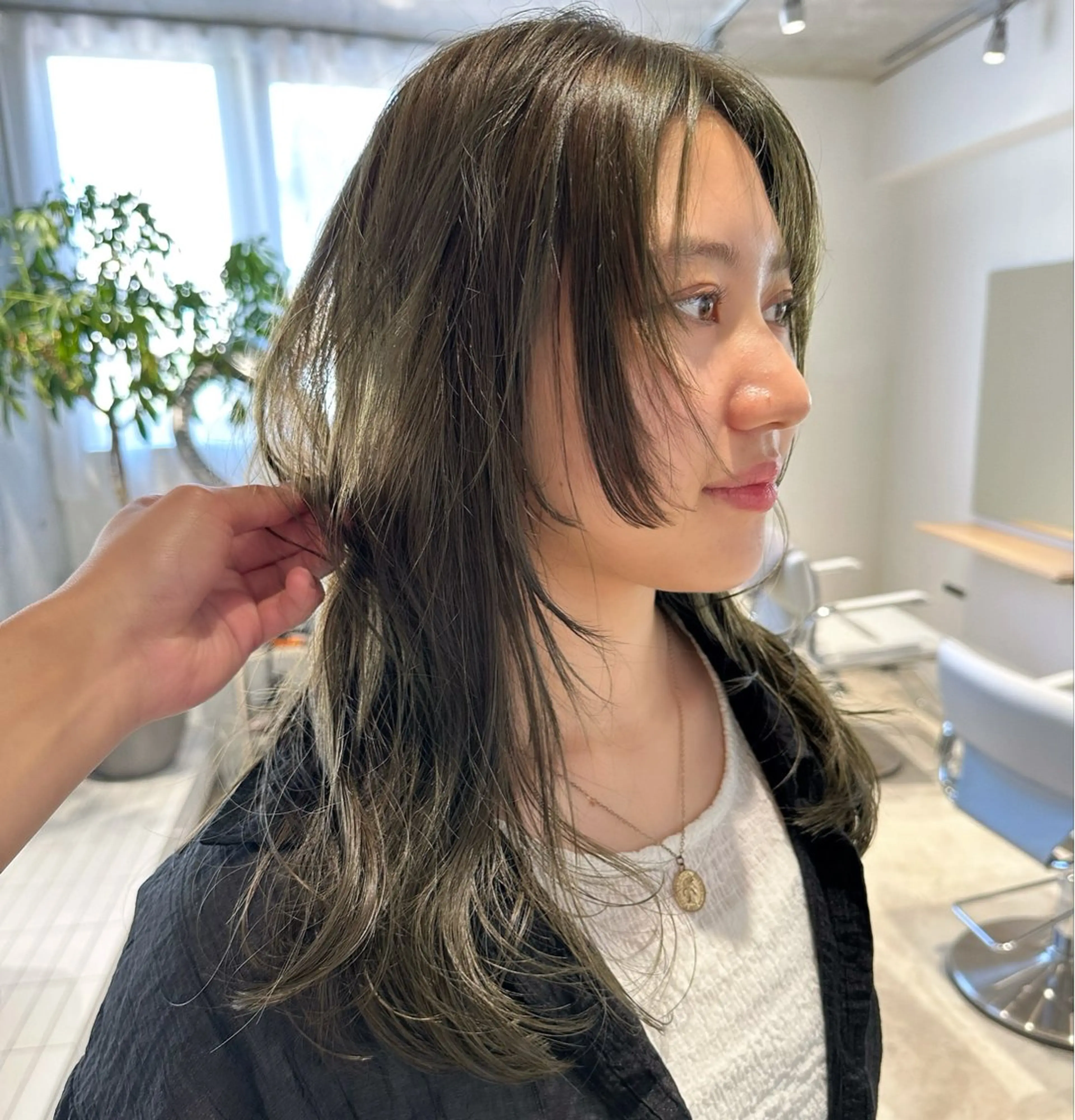 セミロング 顔まわりレイヤー レイヤーカット 似合わせカット 沼田 大地のその他イメージ