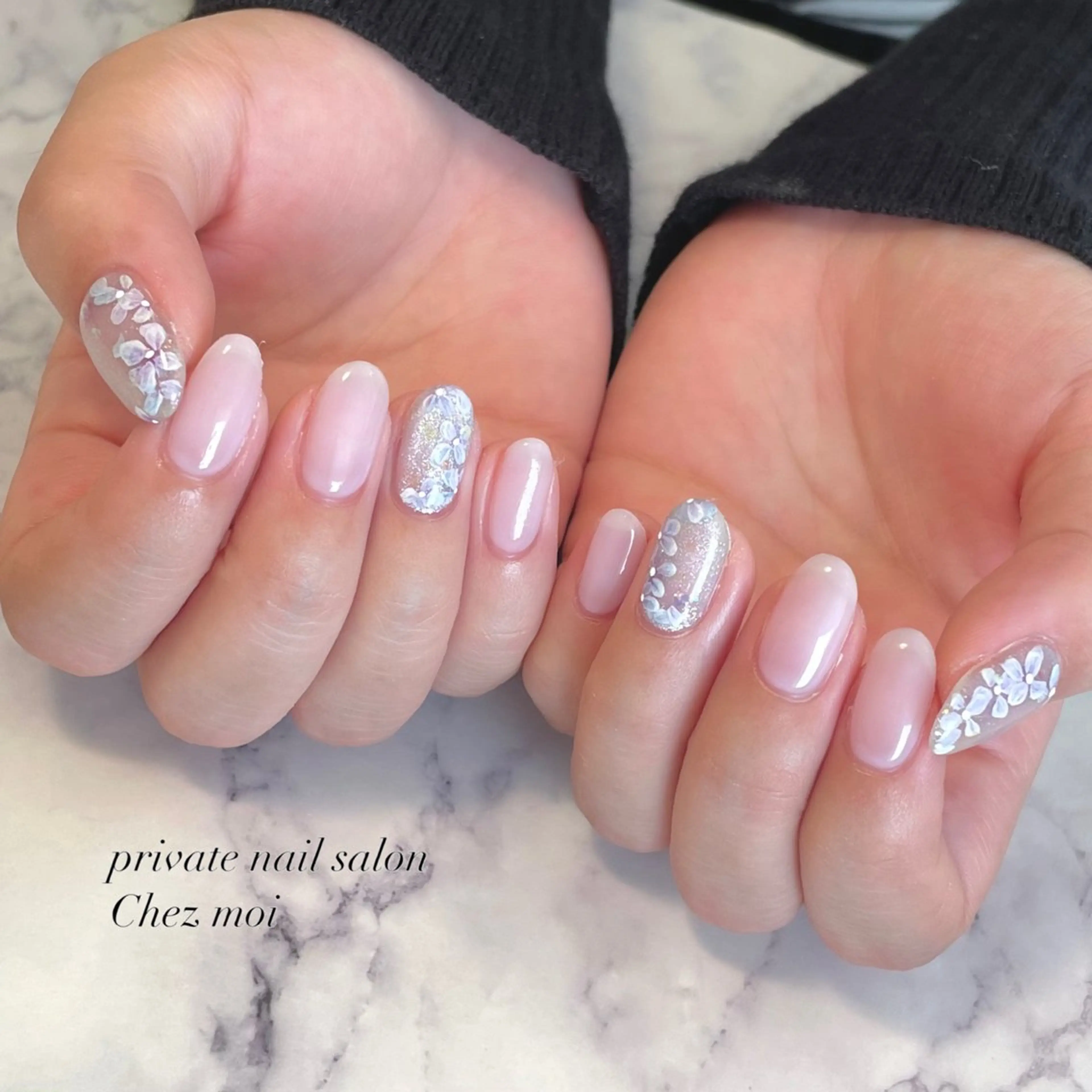 ネイル KOMINE TOMOKOのネイルデザイン