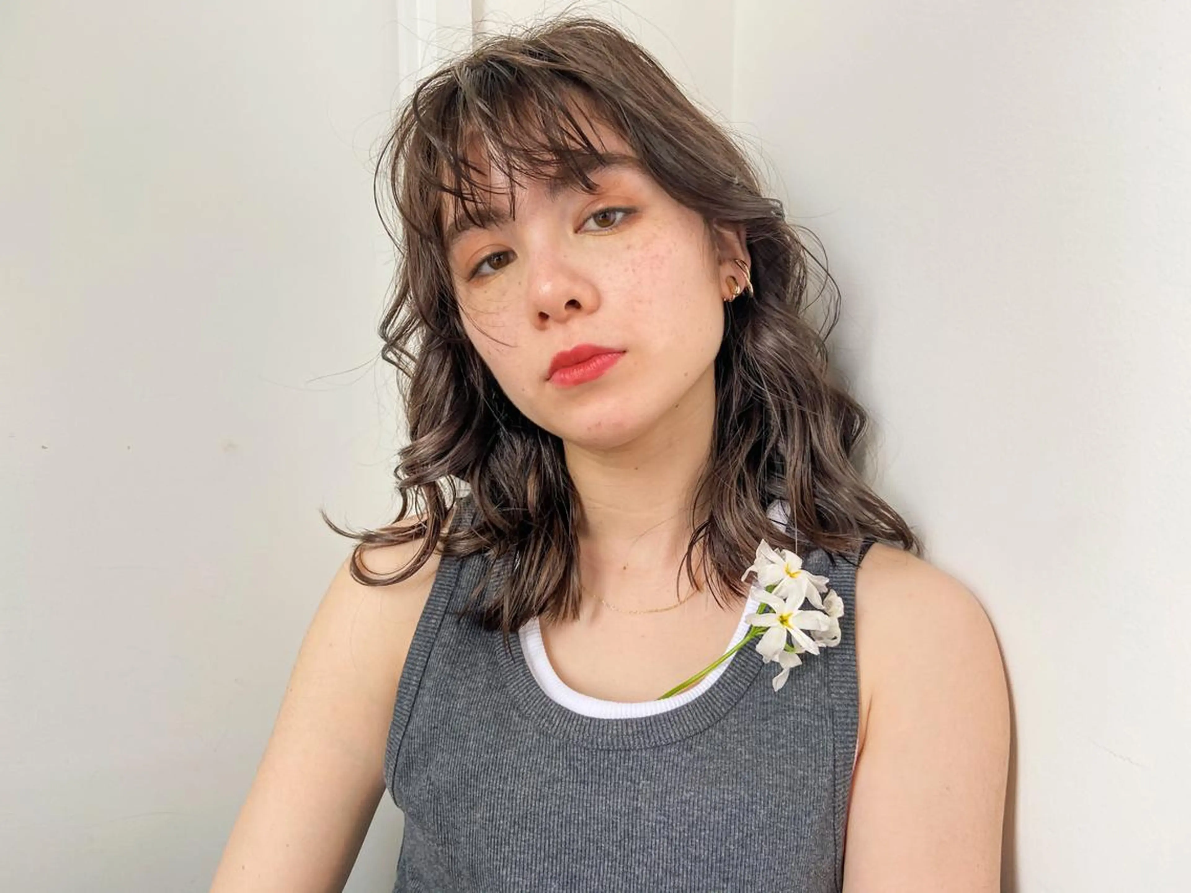 ロング カラー ベージュカラー オリーブベージュ カット ヘアカラー トリートメント 岡本康平/ボブ /ブリーチ/レイヤーのヘアスタイル