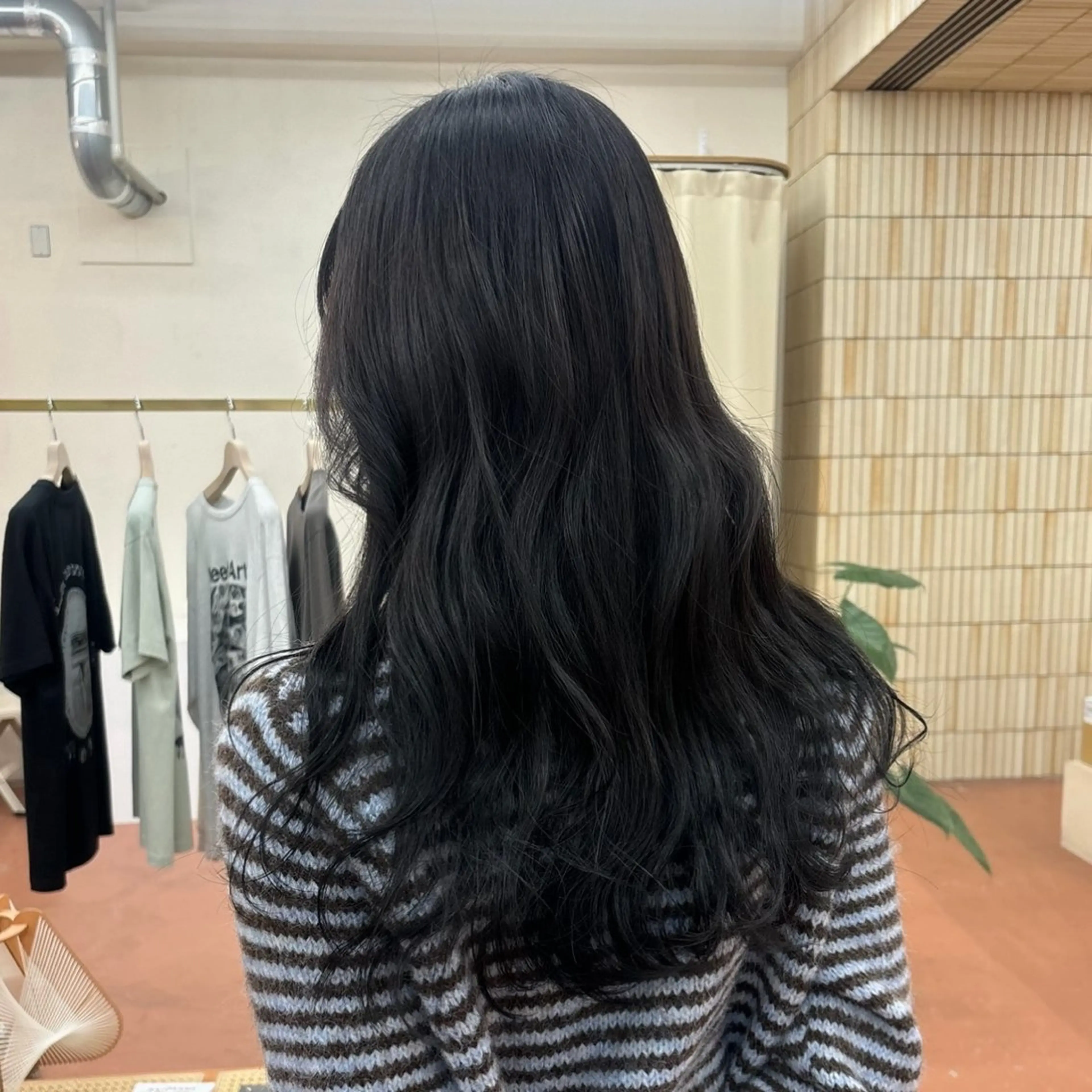 【75%offメニュー🥣】透明感ツヤカラー＋内部・外部補修トリートメントの写真