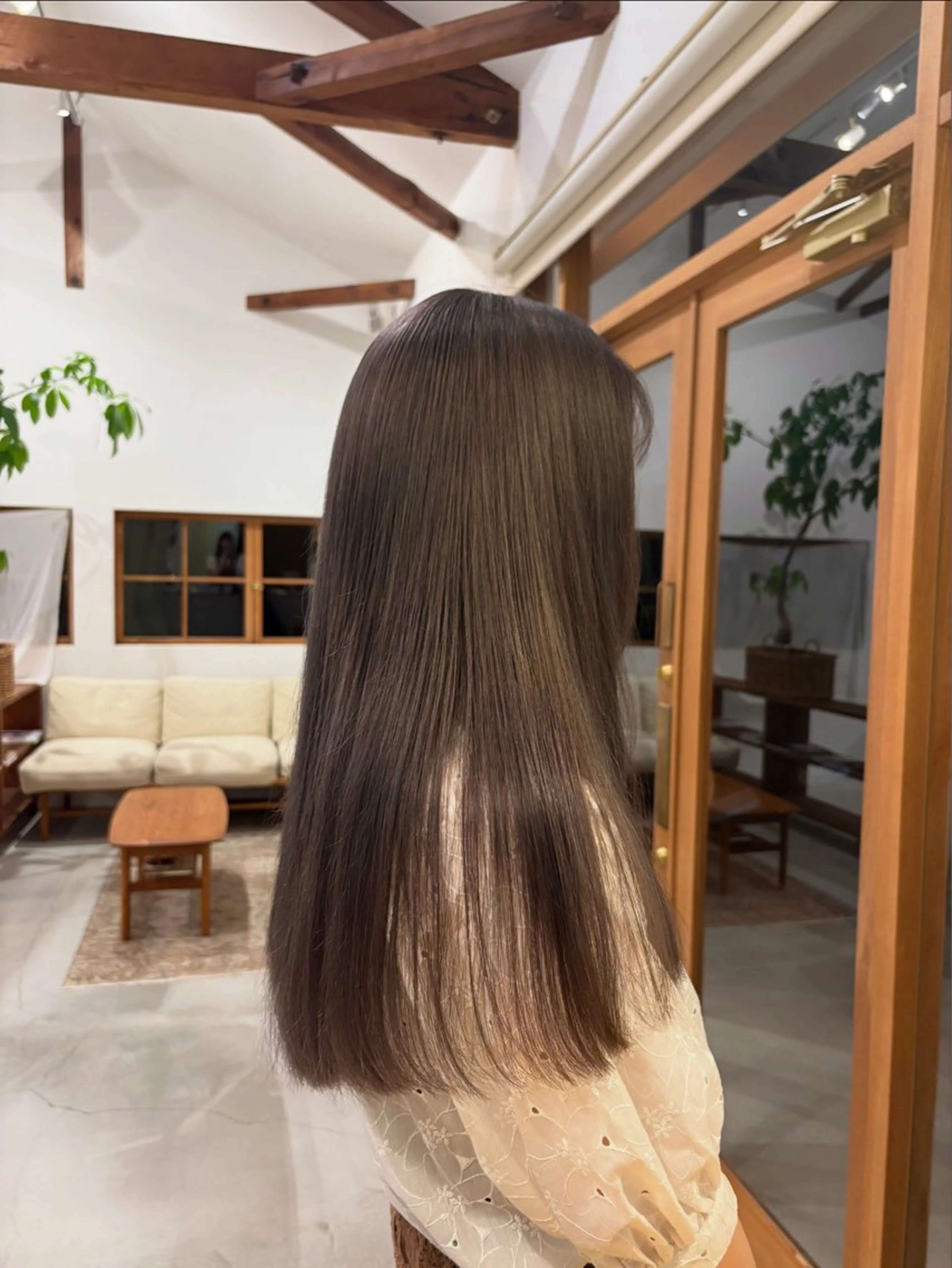 ロング カラー 透明感カラー グレージュ トリートメント 亀山 友菜のヘアスタイル