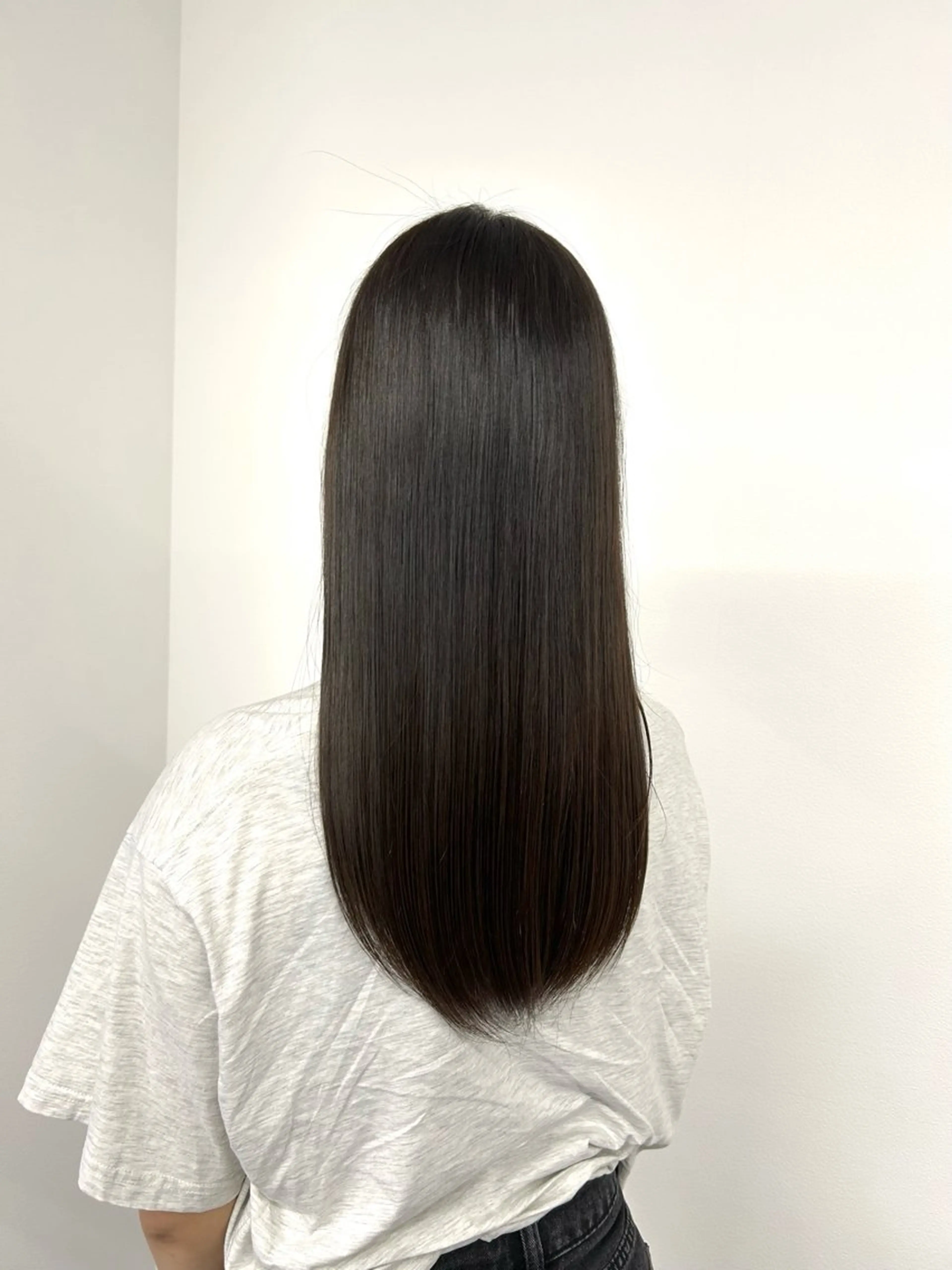 ロング ヘアカラー 鍛治 美月稀のヘアスタイル