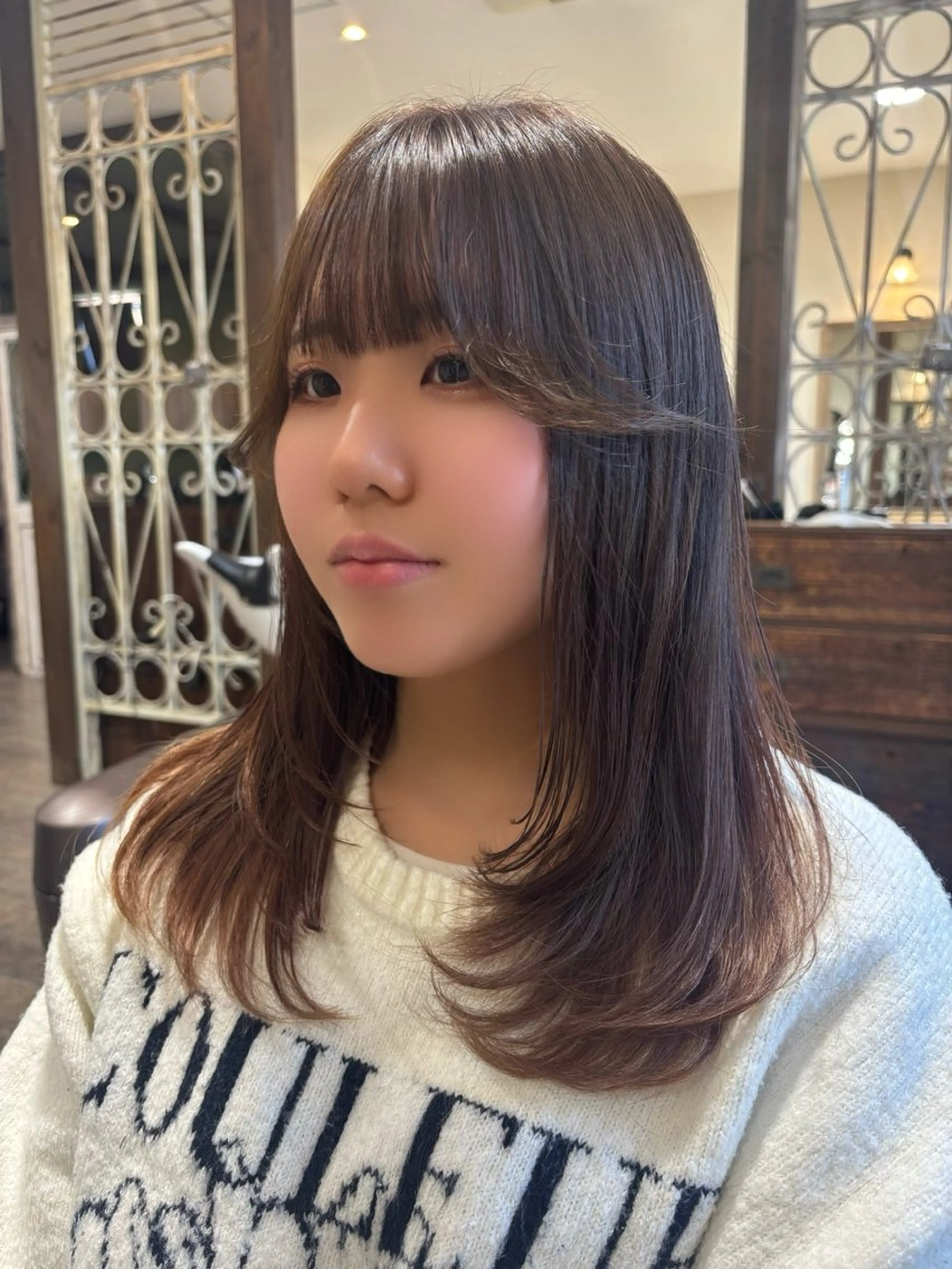 セミロング カット ヘアカラー トリートメント 曲がるストレート/ レイヤー/大野真央のヘアスタイル