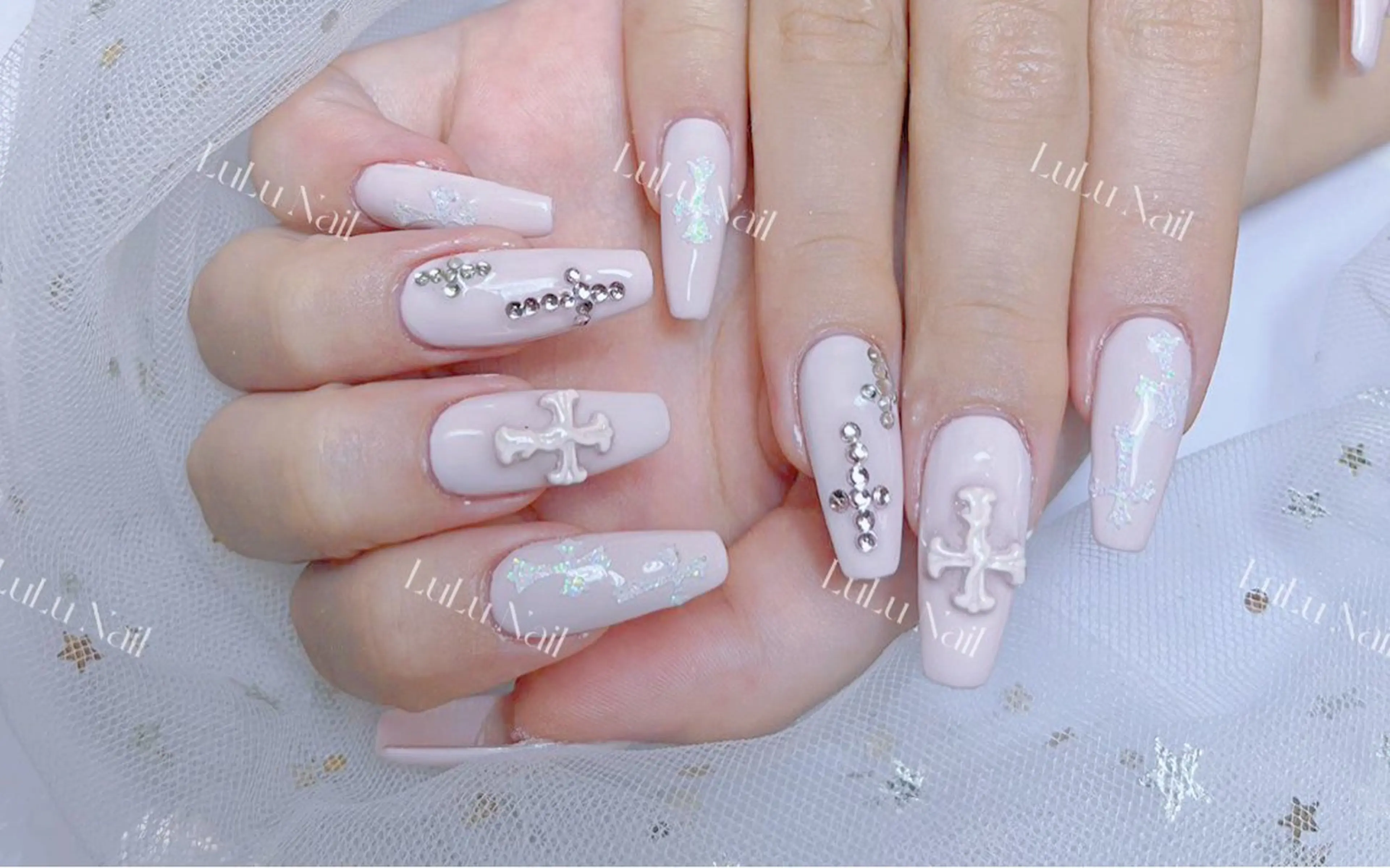 ネイル ハンドネイル LULU Nail  Salon 新宿所属・LU LU NailSalonのネイルデザイン