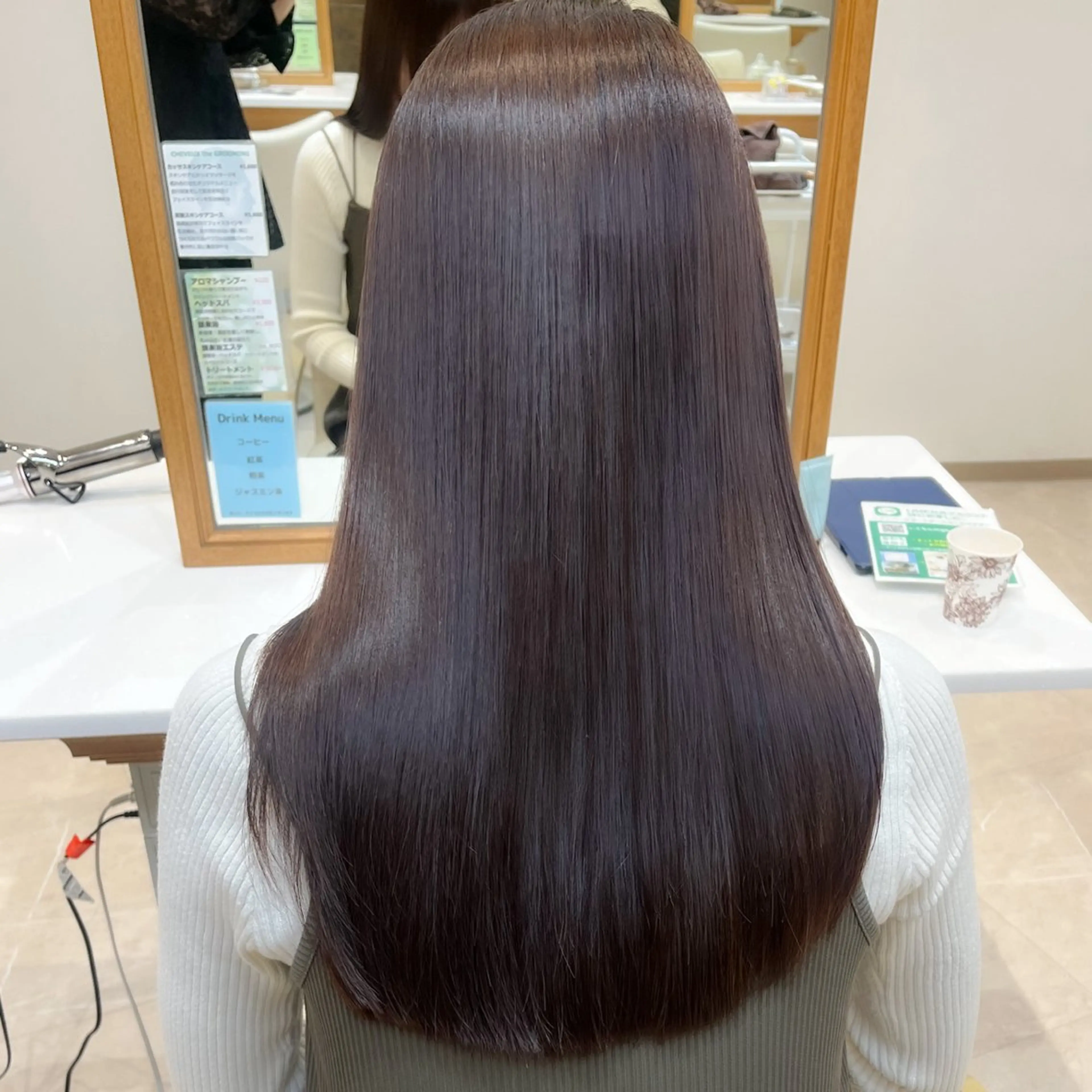 セミロング カラー セミロングパーマ ベージュカラー 黒髪 ブリーチ ブルーカラー カット ヘアカラー トリートメント ミタニ/髪質改善 /レイヤーカットのヘアスタイル