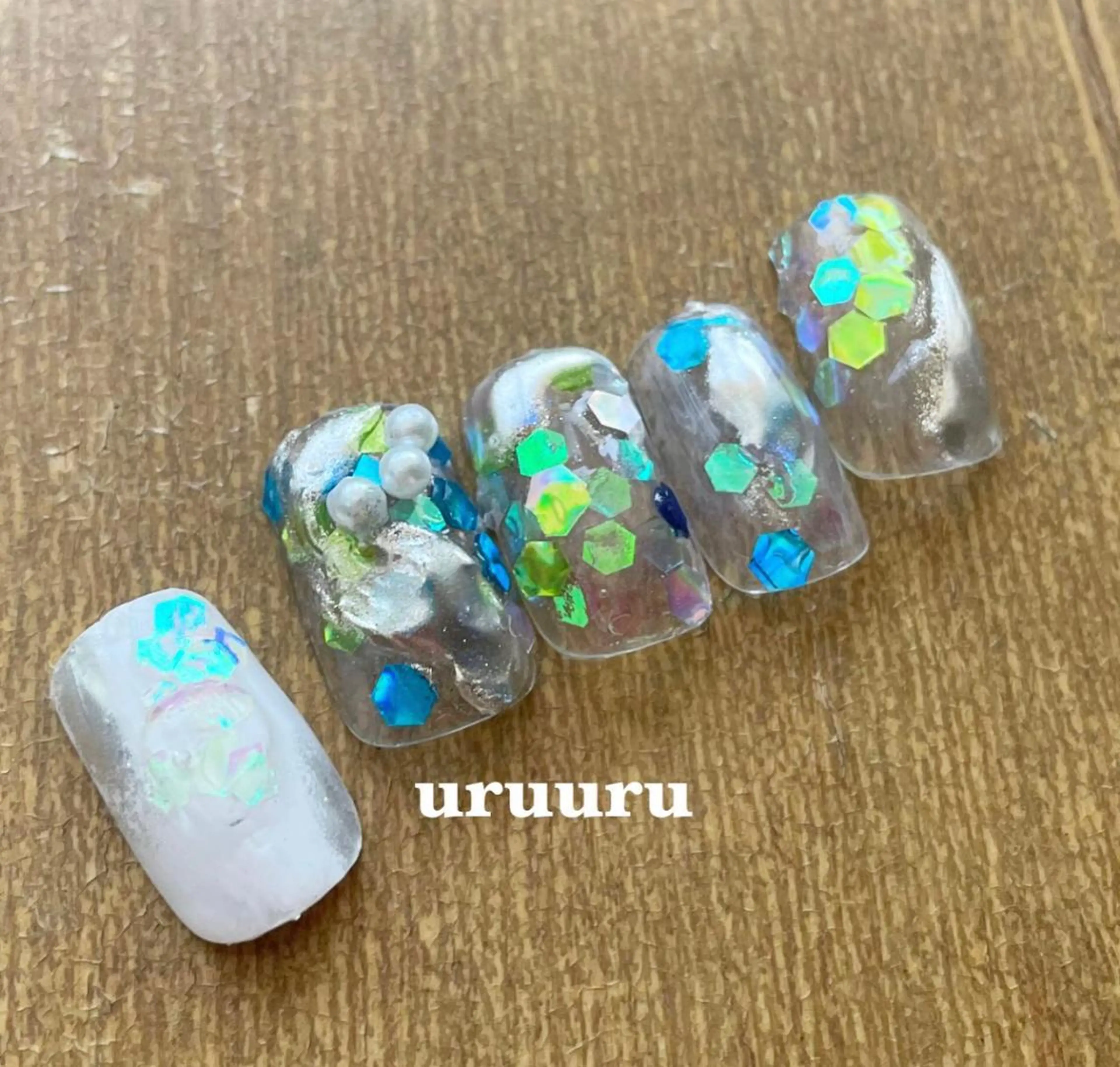 ネイル 栗田 ゆう子のネイルデザイン